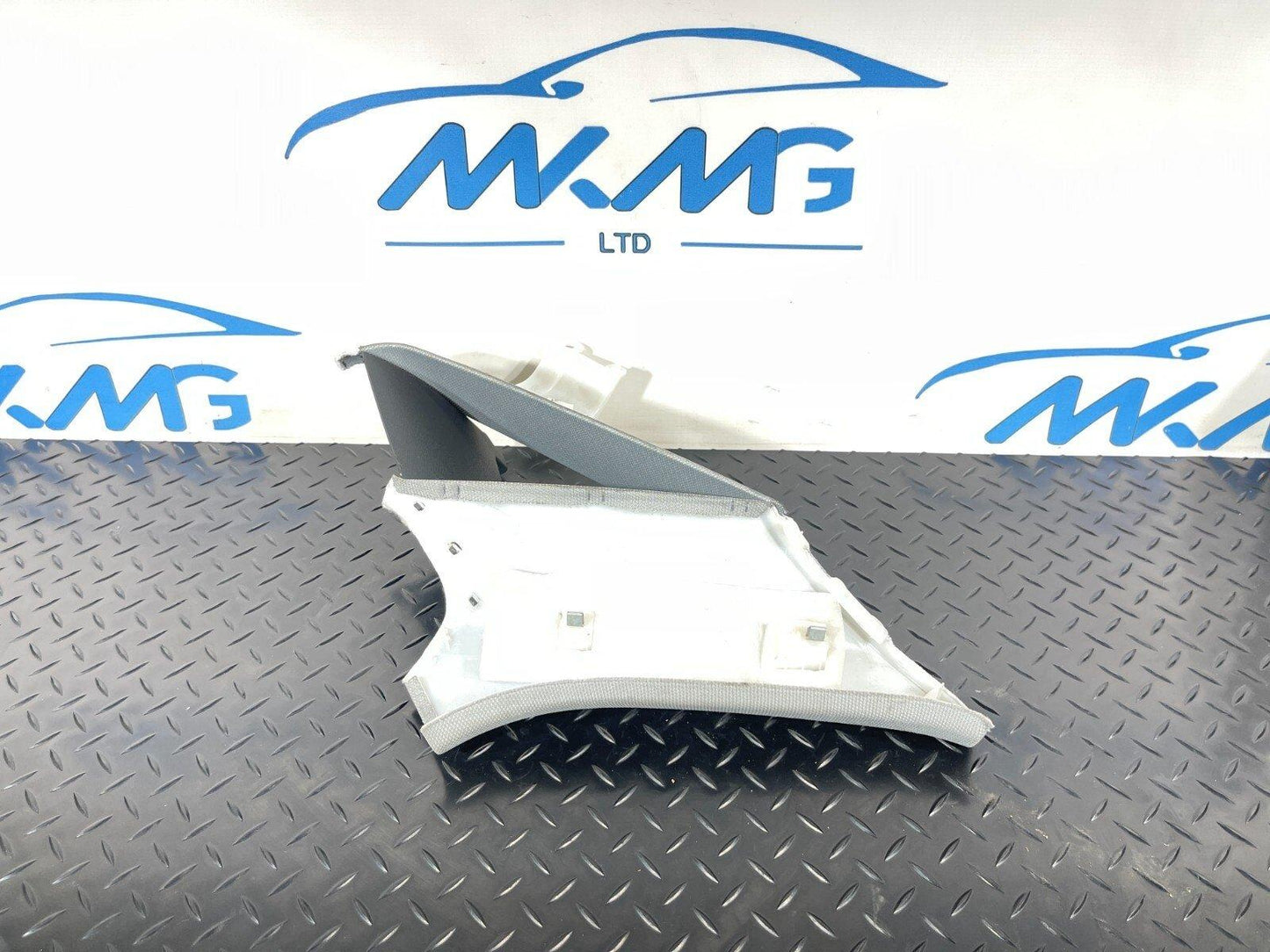 16-19 AUDI A4 B9 SALOON GENUINE REAR RIGHT C-PILLAR TRIM 8W5867288
