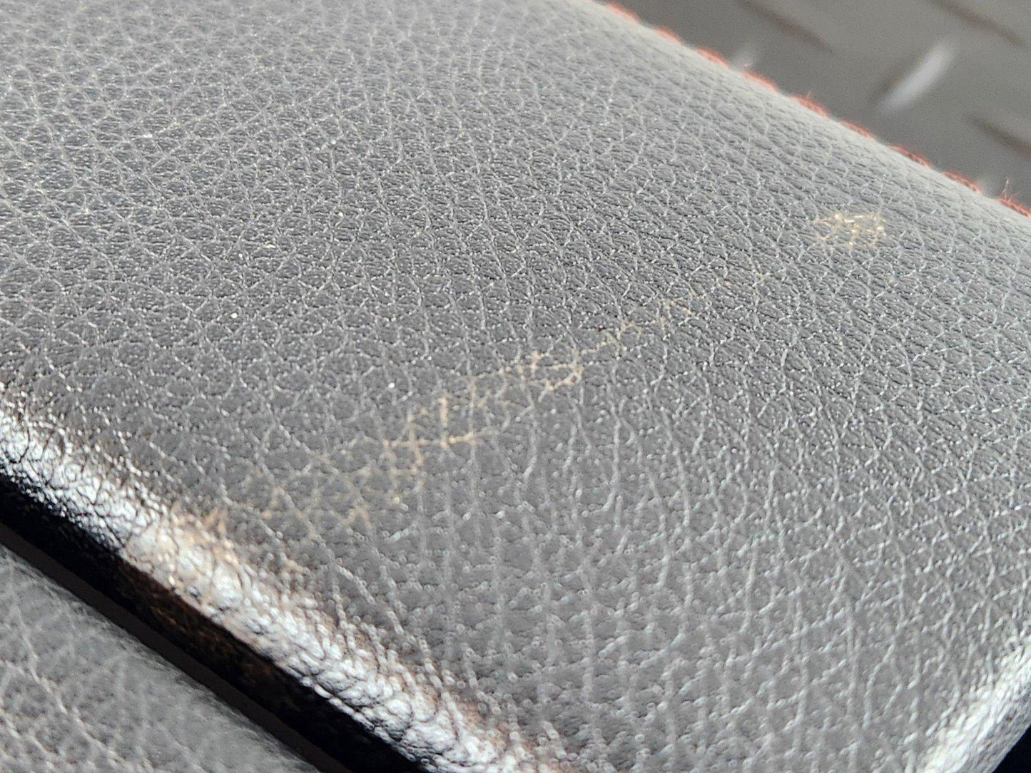 19-ON MERCEDES BENZ B CLASS W247 GENUINE LEATHER ARM REST 1385379-A