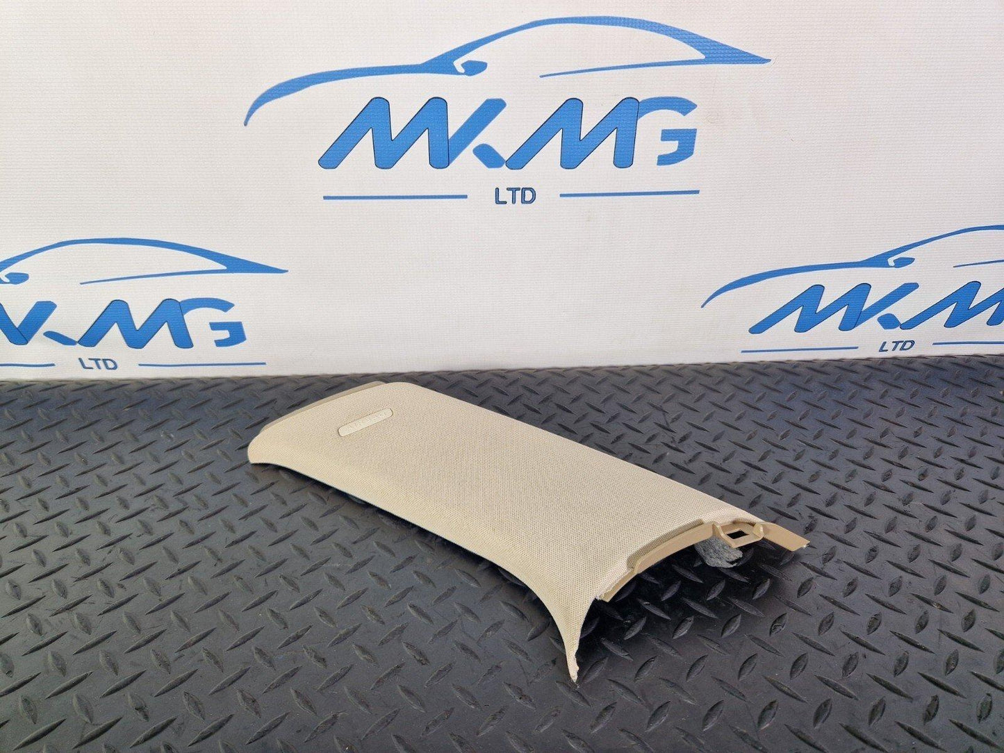14-21 MERCEDES BENZ W205 ESTATE  REAR C-PILLAR TRIM PANEL RIGHT SIDE A2056904604