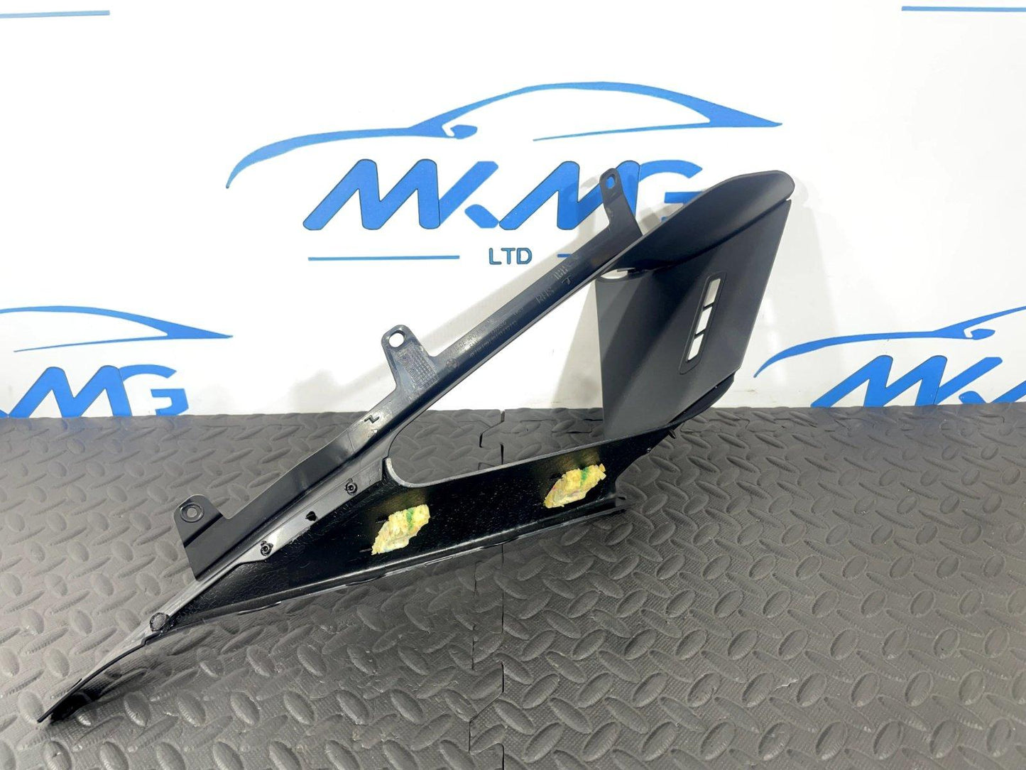 14-21 BMW 2 SERIES GRAN TOURER F45 F46 RIGHT A-PILLAR TRIM COVER BLACK 7329586