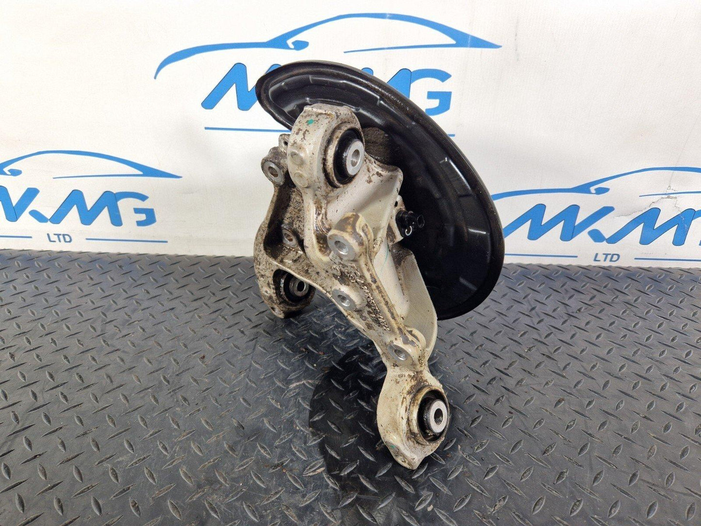 19-ON MERCEDES BENZ B CLASS W247 N/S/R WHEEL HUB & BEARING A2473571300