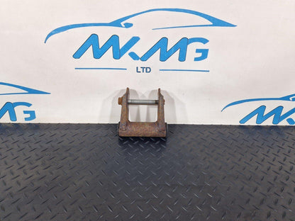 18-ON MERCEDES SPRINTER W907 W910 GENUINE REAR SPRING MOUNT A9063200063