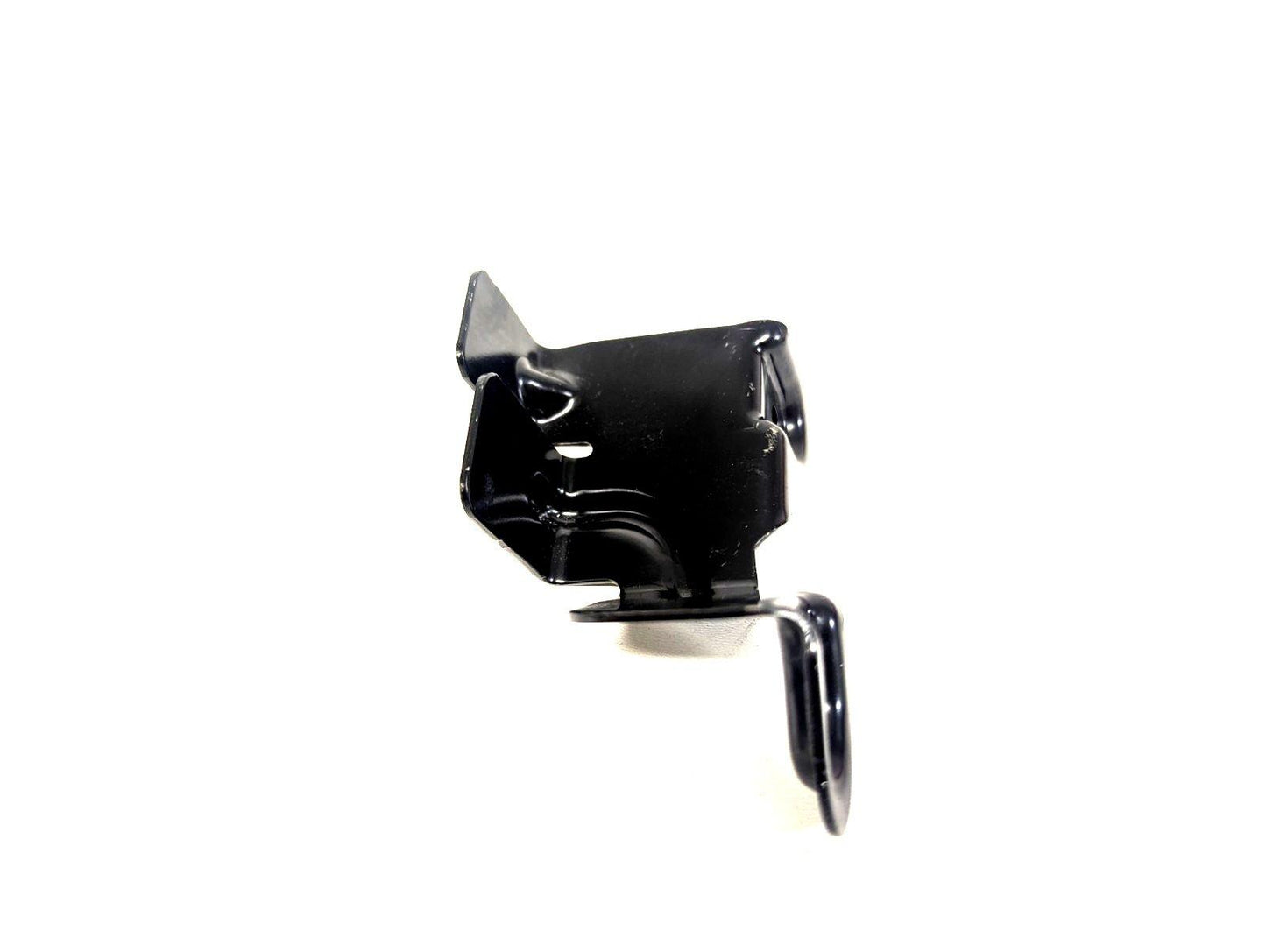 19-ON MERCEDES BENZ CLA C118 REAR RIGHT LOAD COMPARTMENT BRACKET A1776802203