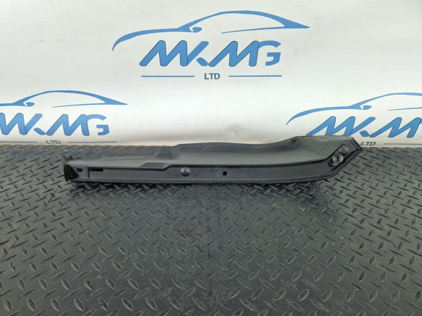 16-22 BMW X1 F48 DIESEL B47 OEM LEFT SIDE N/S  BONNET ENGINE SEAL PANEL 7329399