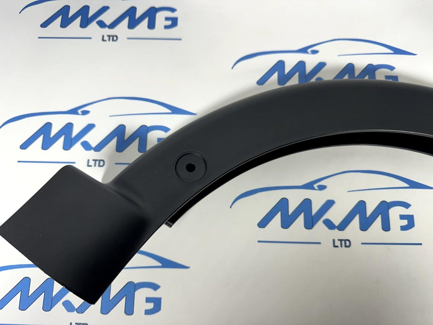 16-19 AUDI A4 B9 SALOON GENUINE REAR LEFT BOOT LID HINGE COVER 8W5971821