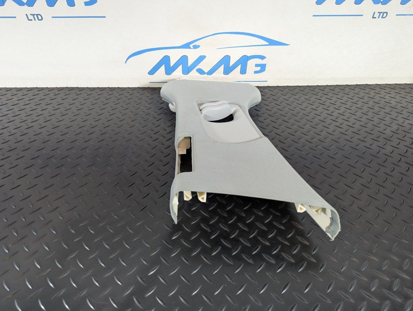 12-18 AUDI A6 C7 LEFT PASSENGER SIDE N/S B PILLAR TRIM 4G0867243A 4G8867293
