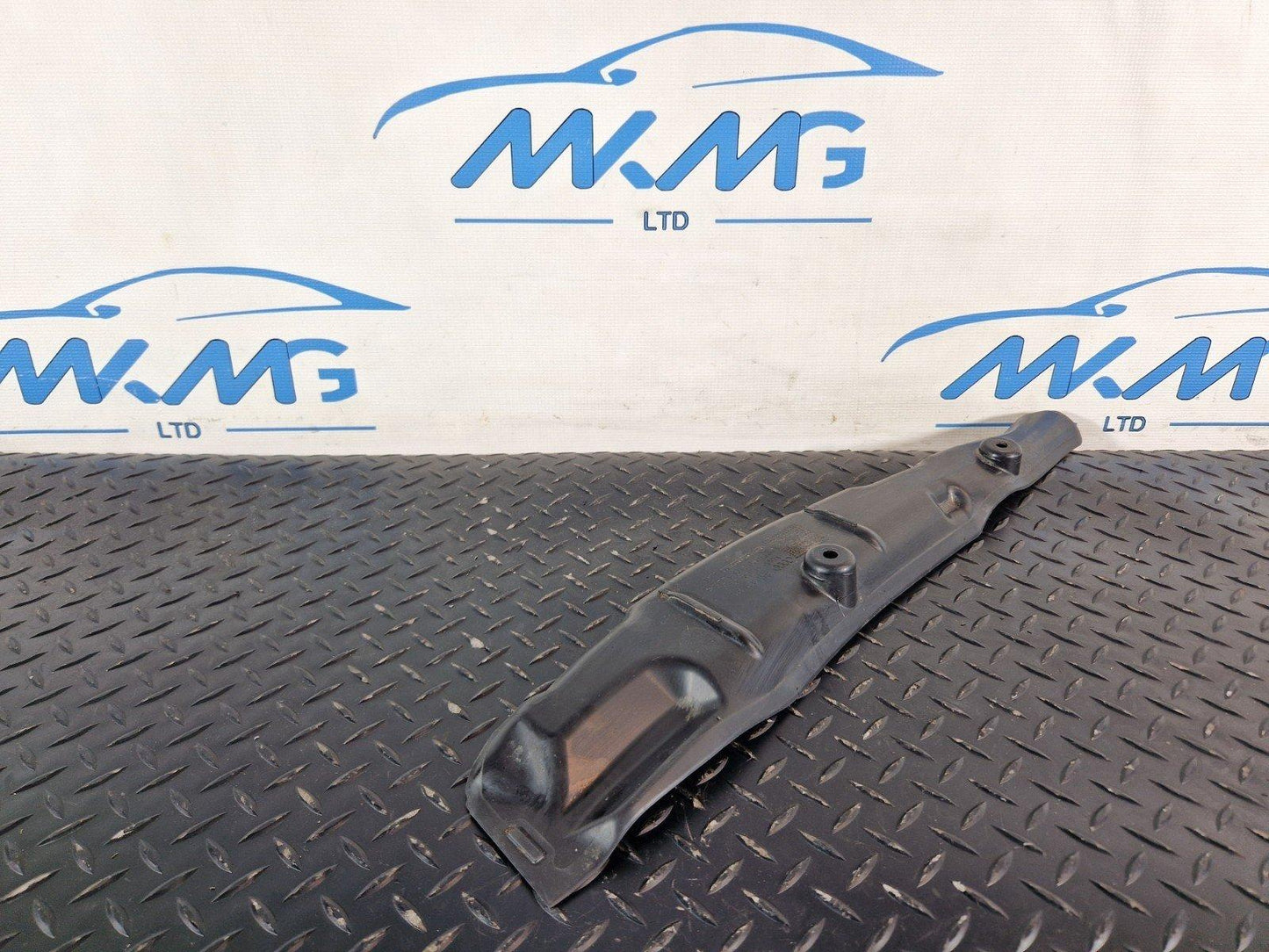 16-19 AUDI A4 B9 GENUINE FRONT LEFT SIDE WING FENDER COVER 8W0821111