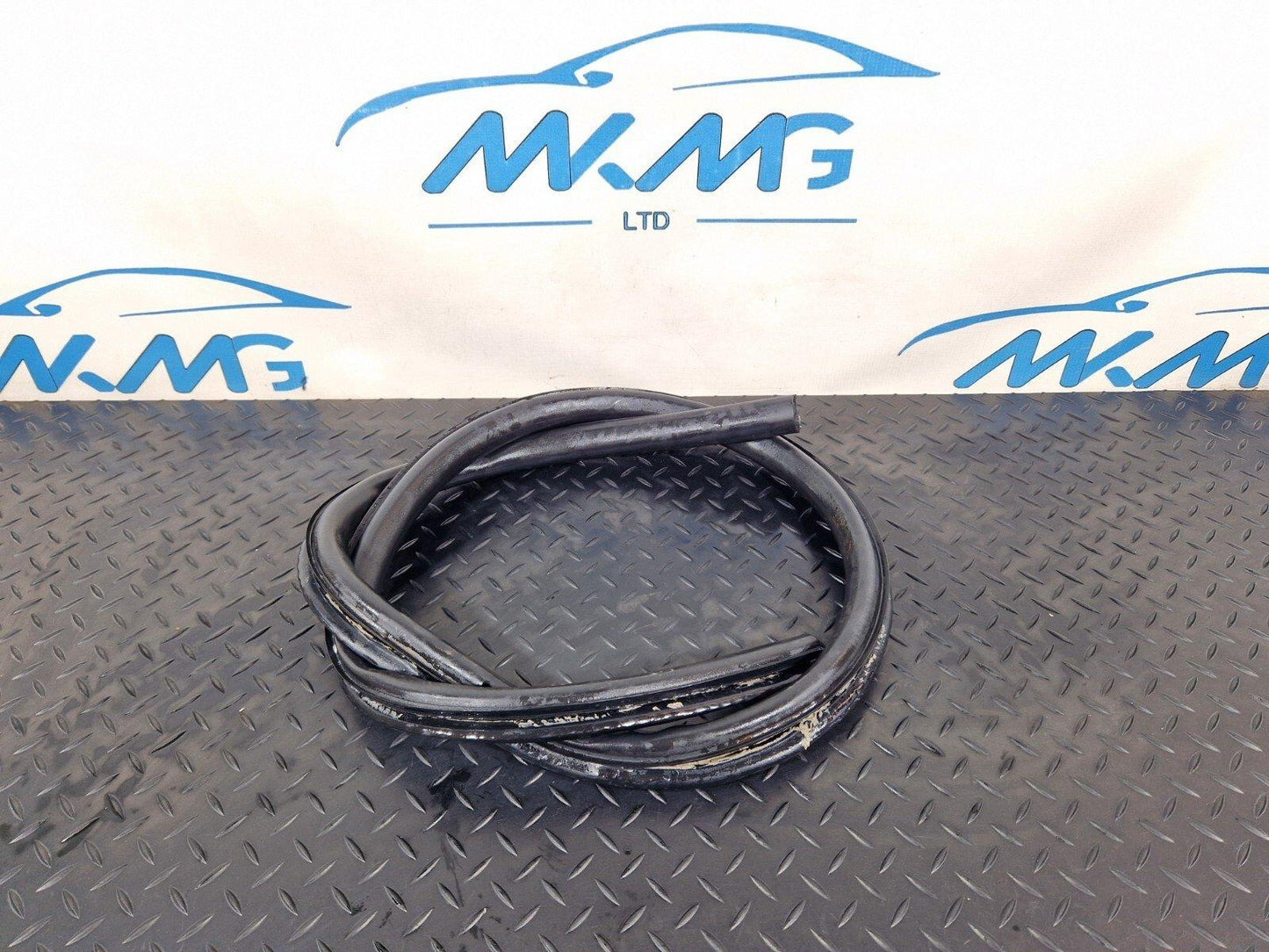 12-17 AUDI S5 CONVERTIBLE FRONT LOWER DOOR SEAL FITS LEFT & RIGHT 8F0831707B