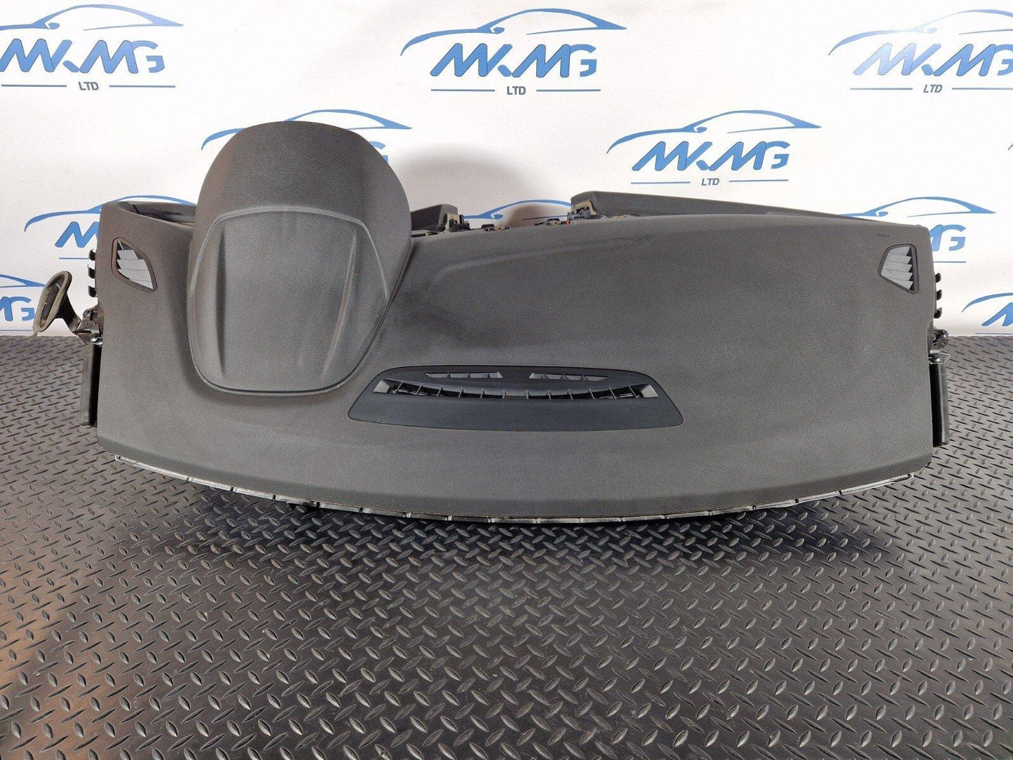 14-21 BMW 2 SERIES F45 F46 GENUINE COMPLETE DASHBOARD PANEL WITH SAFETY BAG