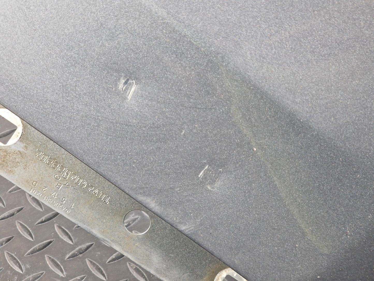 14-21 MERCEDES BENZ C200d W205 OEM FRONT RIGHT O/S WING FENDER PANEL IN GREY 992