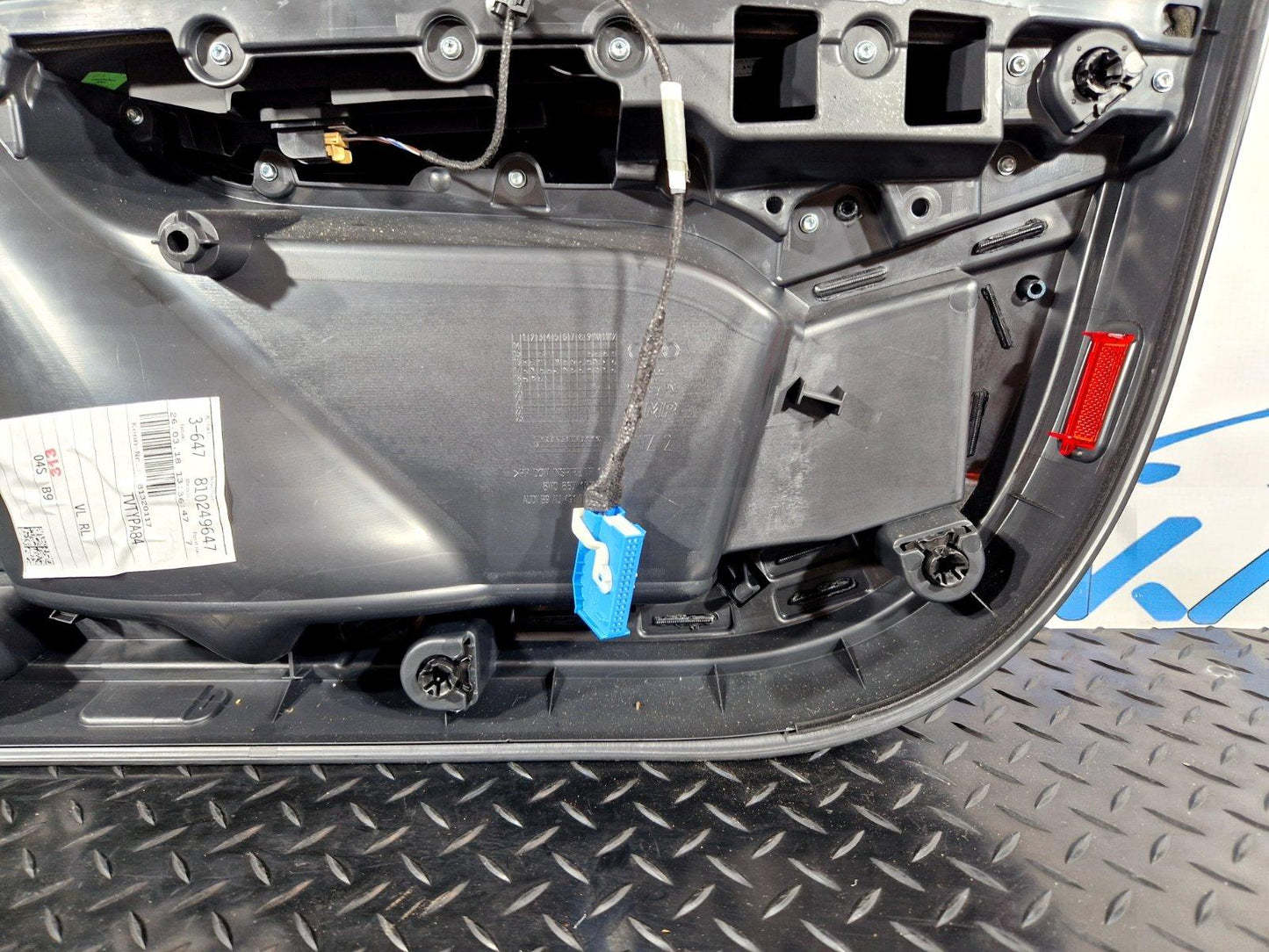 16-19 AUDI A4 B9 FRONT PASSENGER SIDE DOOR CARD PANEL 8W0867133