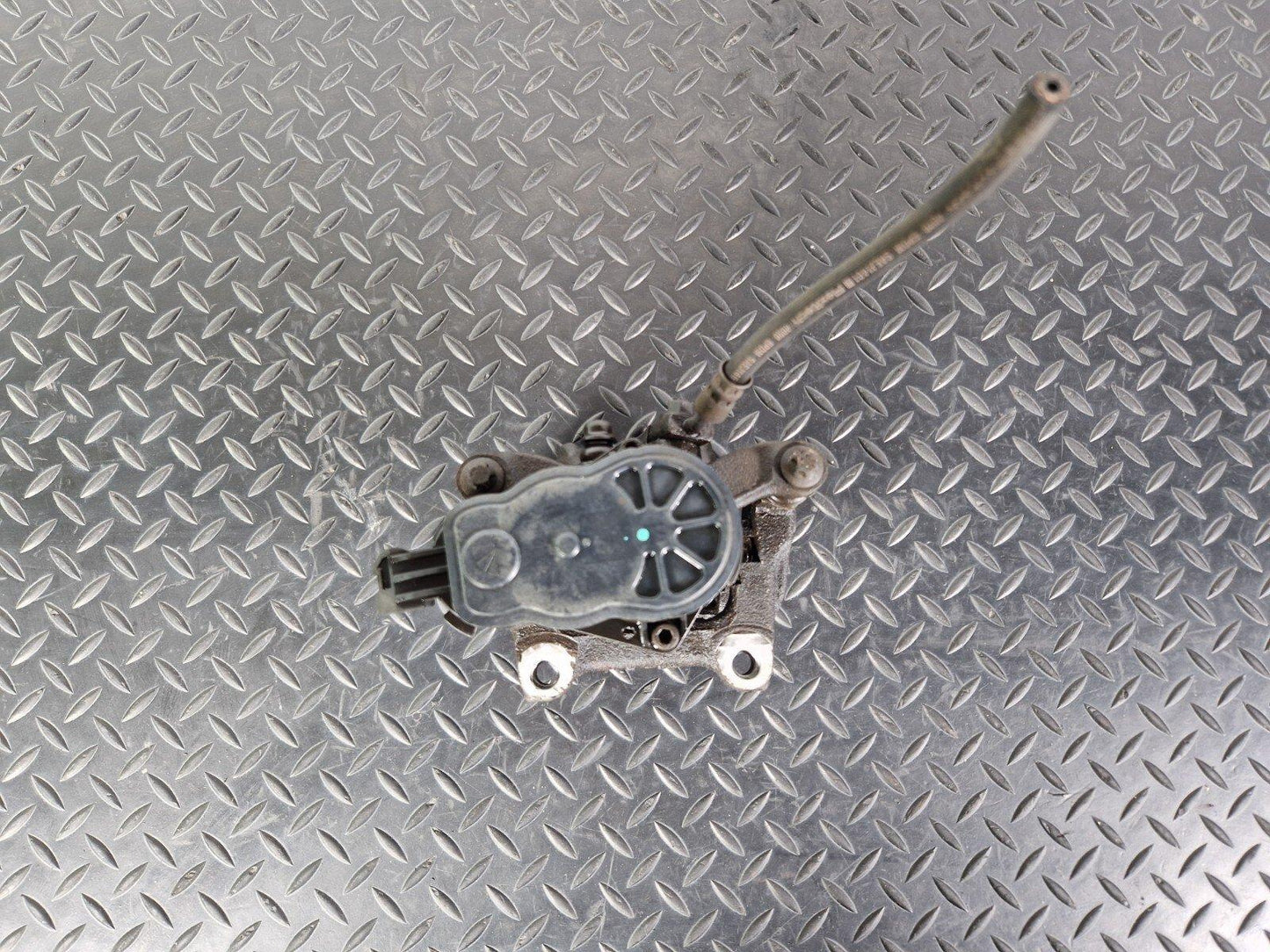 MERCEDES A B CLA W177 W247 C118 AMG REAR RIGHT DRIVER SIDE BRAKE CALIPER L72847