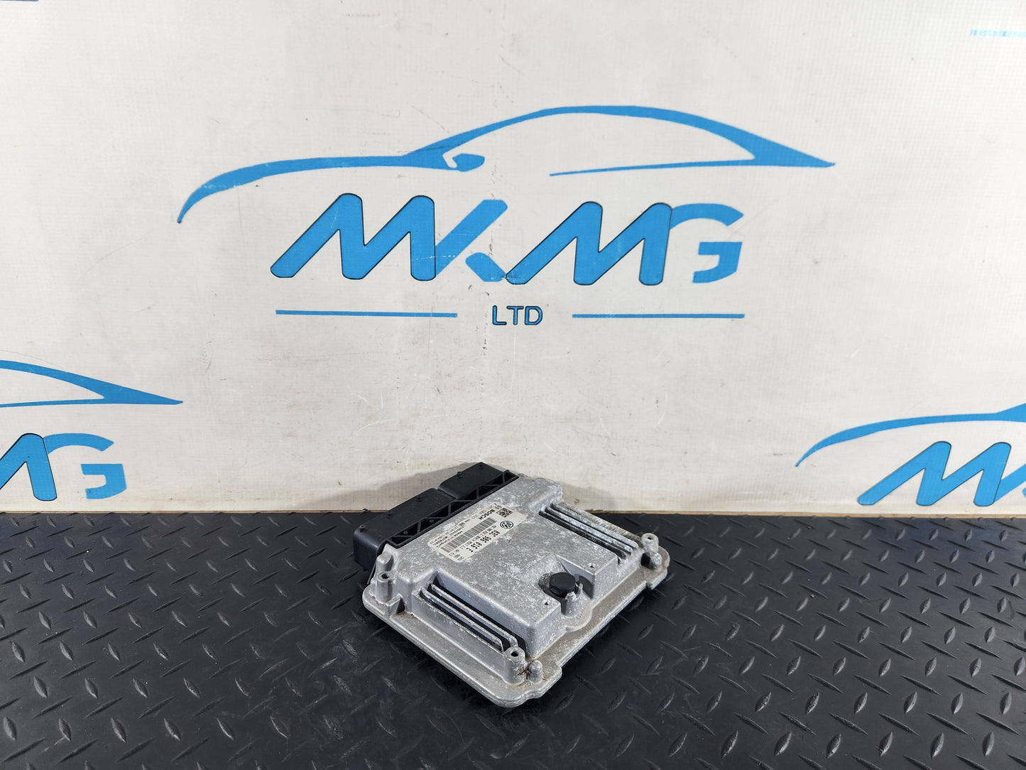 Volkswagen Golf MK6 5K Engine Control Unit ECU 03C906016E