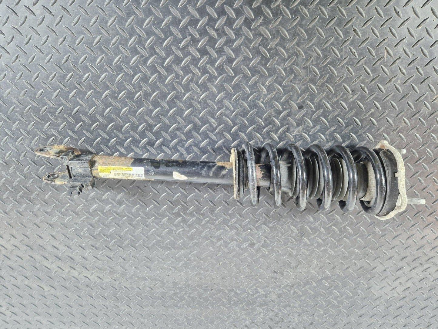 14-21 MERCEDES BENZ C200 W205 FRONT SHOCK ABSORBER FITS LEFT & RIGHT A2053207568