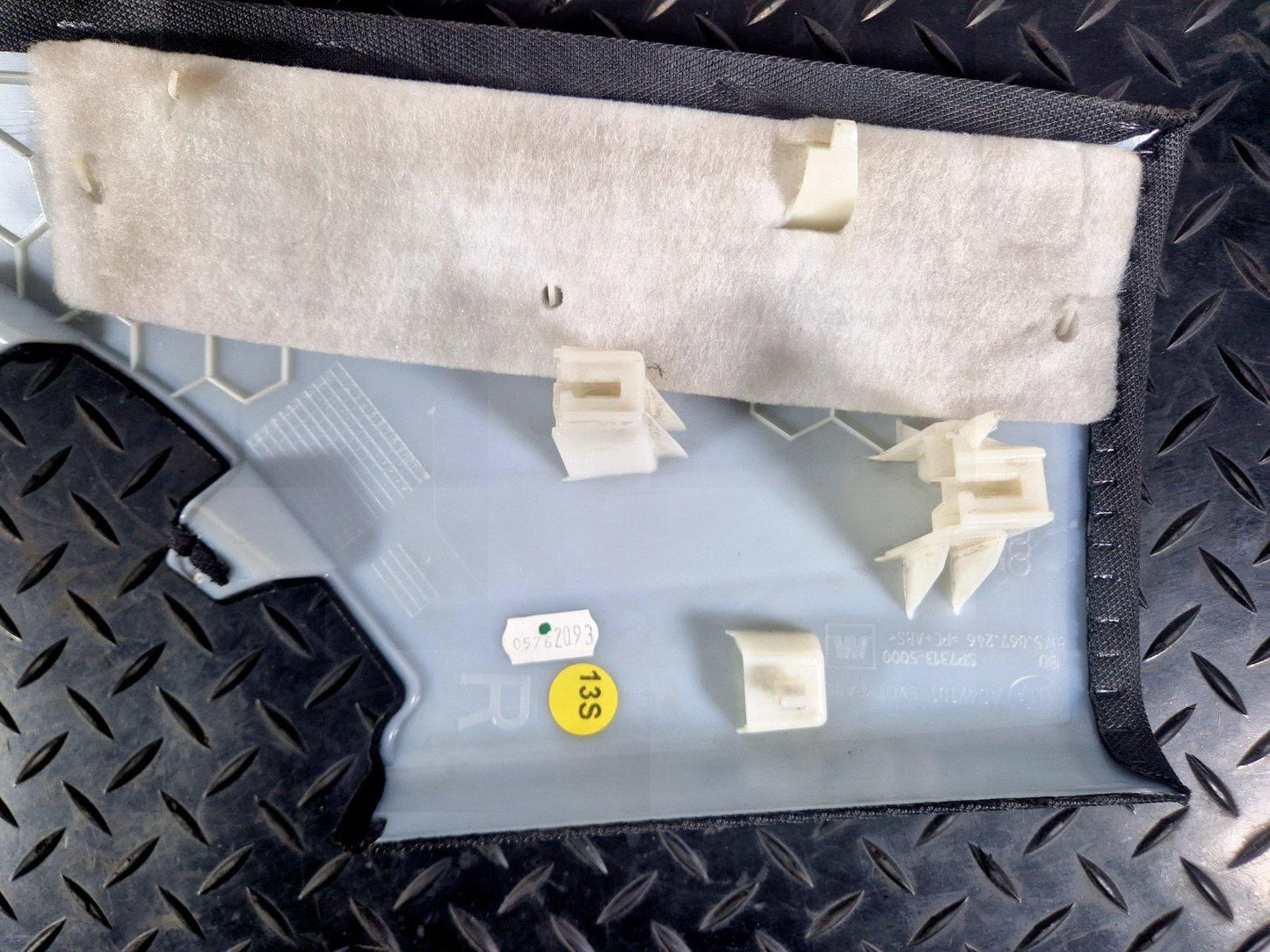 16-19 AUDI A4 B9 S-LINE SALOON GENUINE REAR RIGHT O/S C-PILLAR TRIM 8W5867246