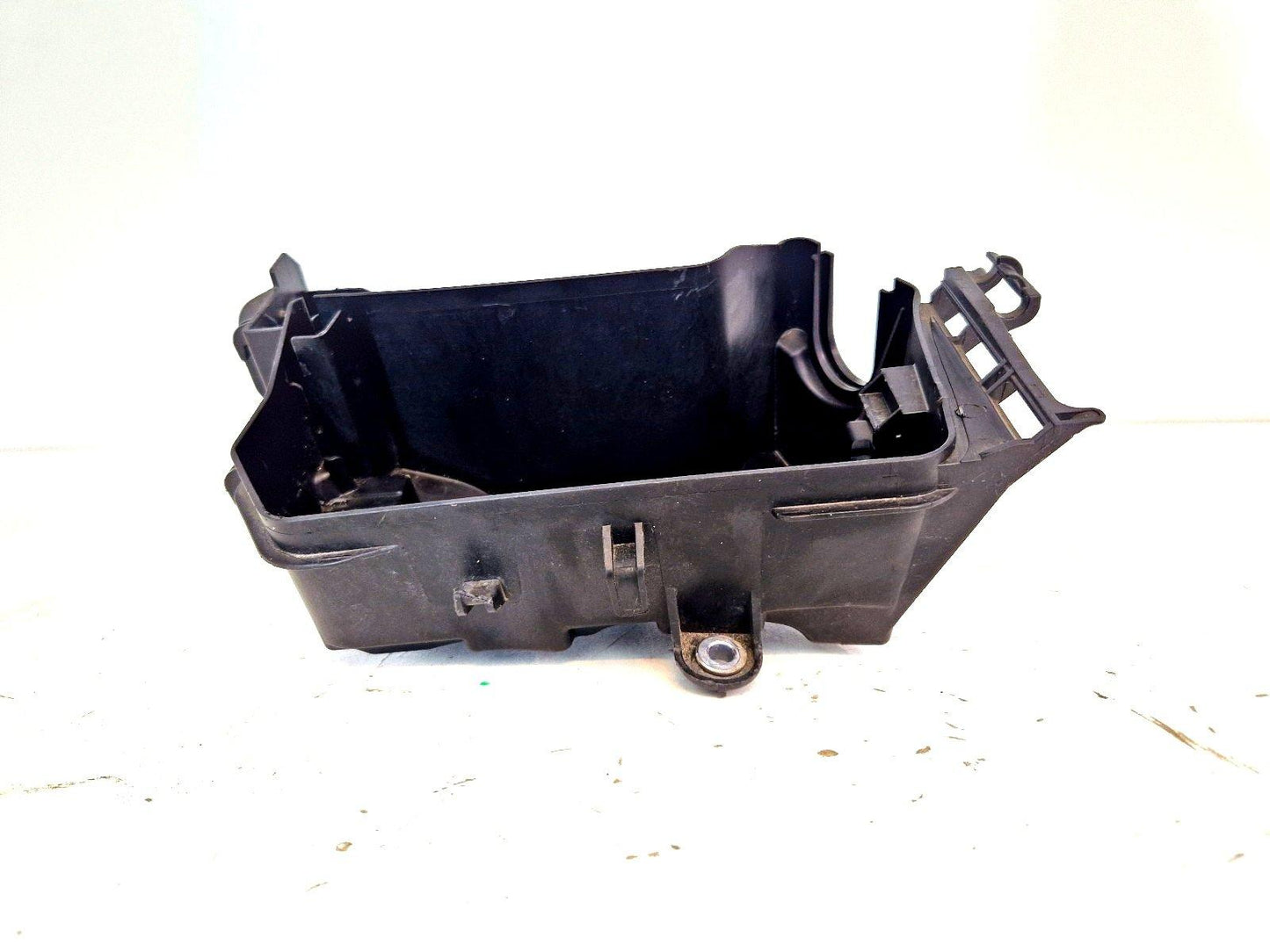 2014 MERCEDES-BENZ C117 W176 FUSE BOX A2465400024