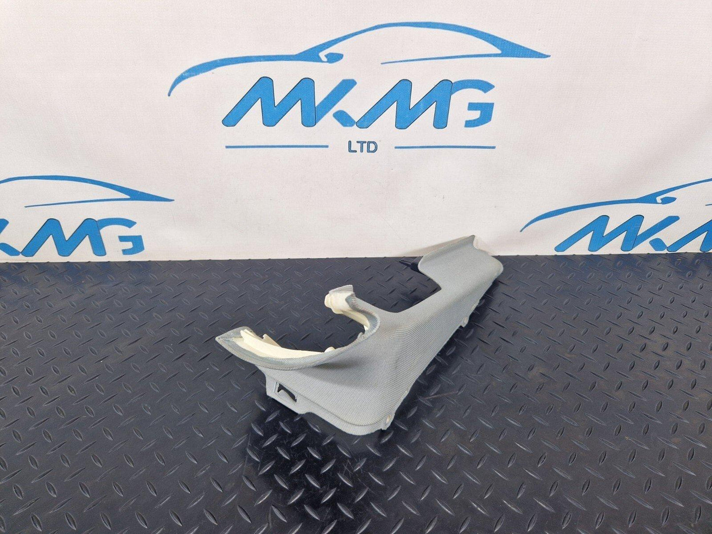 15-18 AUDI A7 4G OEM GENUINE RIGHT SIDE PILLAR TRIM 4G8867246