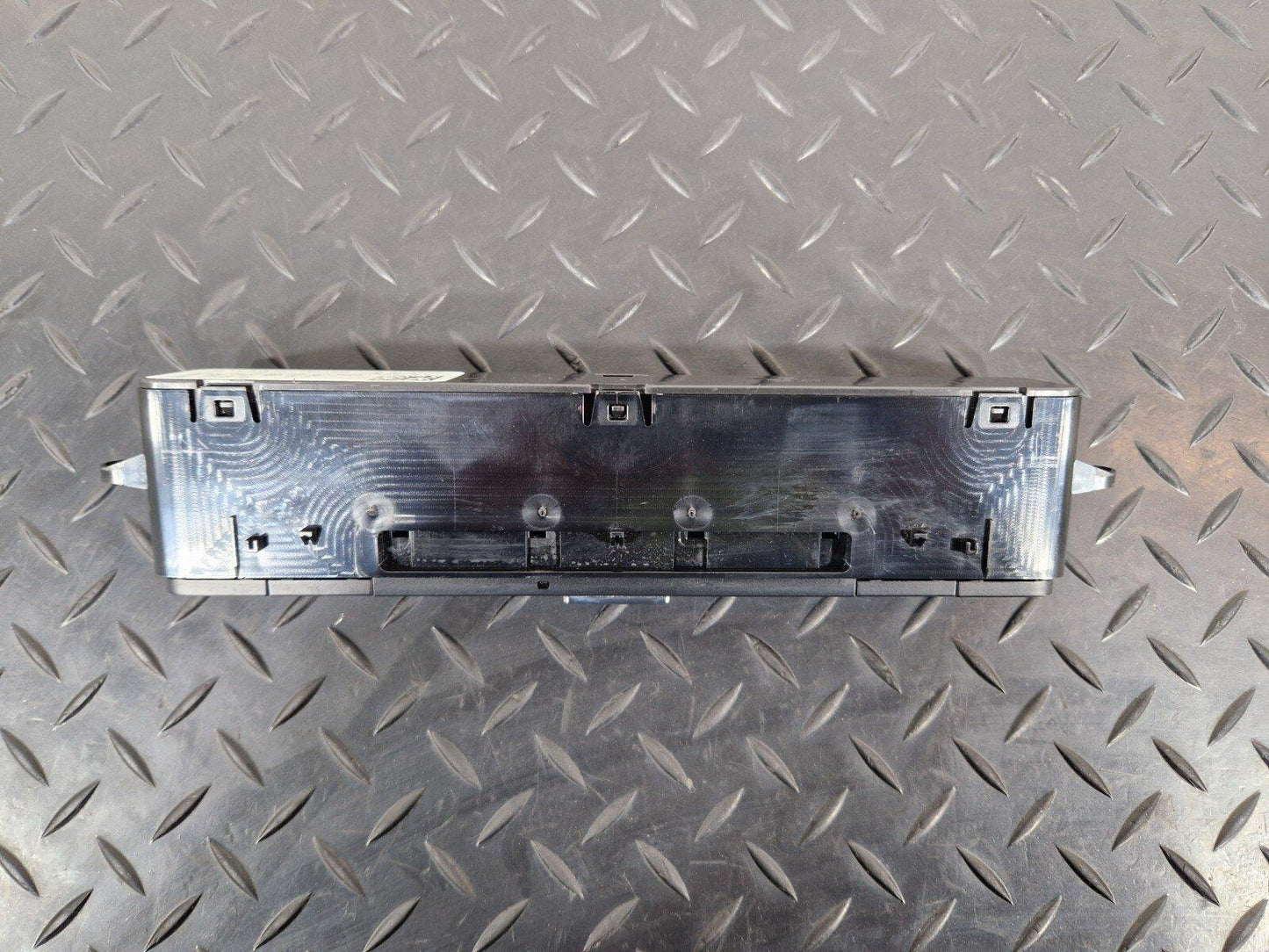 18-ON MERCEDES BENZ SPRINTER W907 W910 DASHBOARD RADIO BUTTONS A9079002303