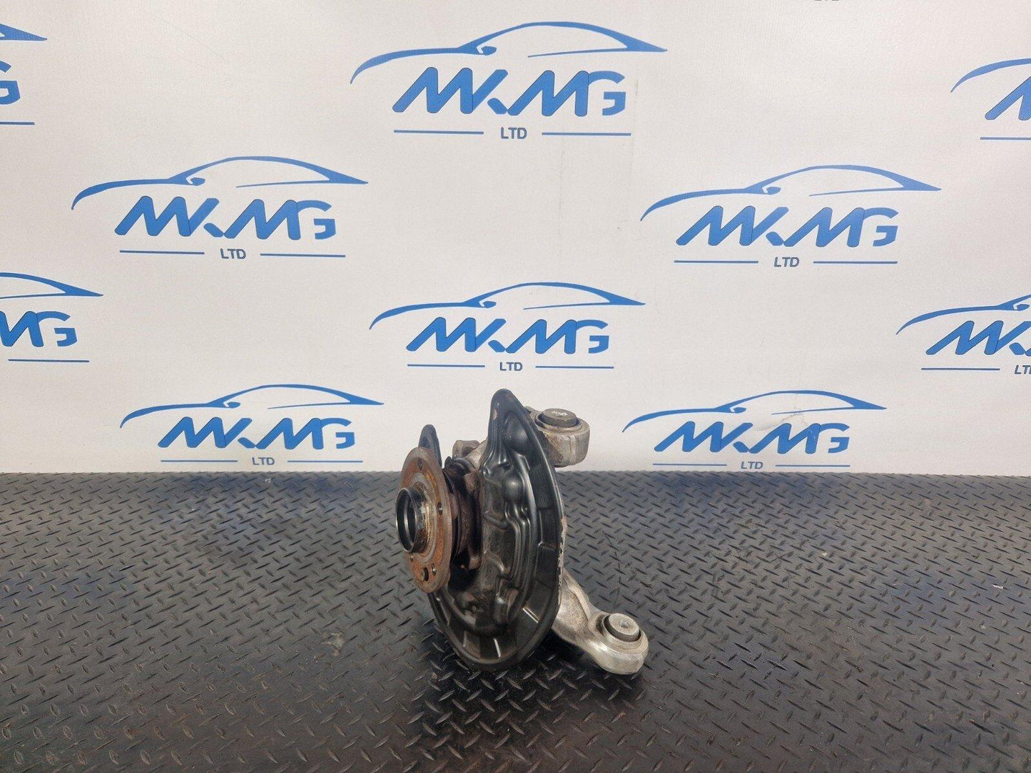 18-ON MERCEDES A B CLA W177 W247 C118 N/S/R WHEEL HUB & BEARING 2473570300