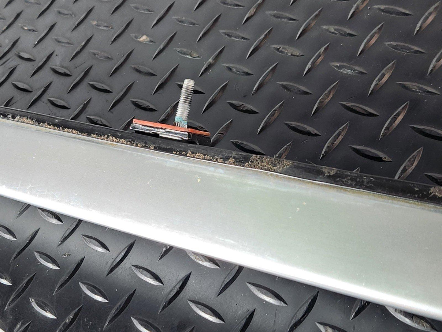 16-22 MERCEDES BENZ X253 GENUINE RIGHT O/S ROOF RAIL RACK A2538900493