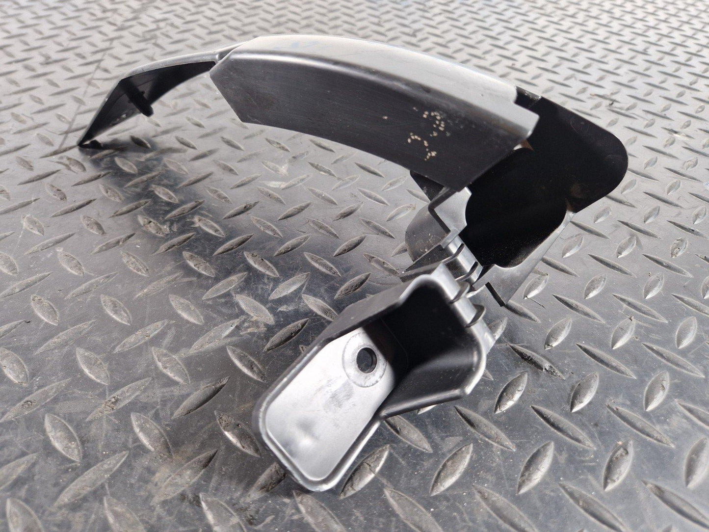 19-ON RANGE ROVER EVOQUE L551 REAR BUMPER MOUNT BRACKET K8D217A882A