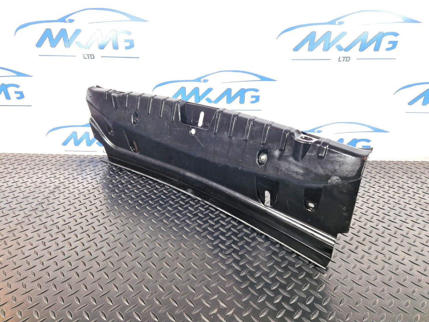 11-18 BMW 6 SERIES F06 BOOT TRUNK PANEL LOCK TRIM LOADING EDGE TRIM 7224793