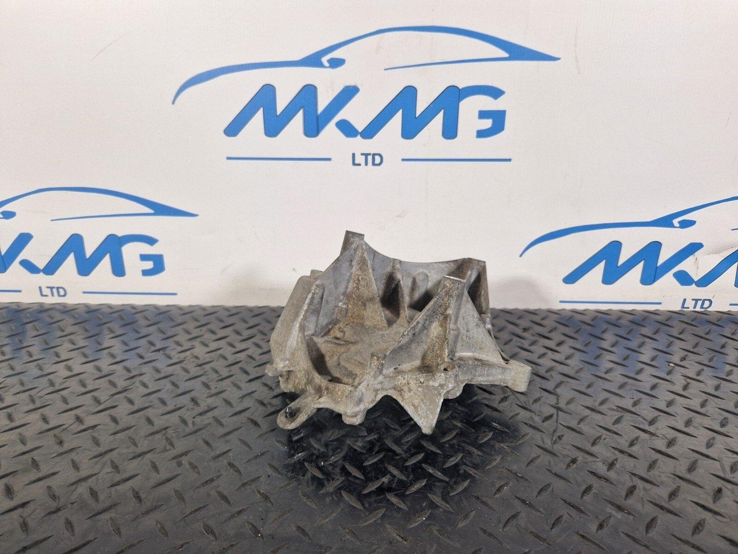 14-21 MERCEDES BENZ C E CLS W205 W213  ENGINE BRACKET A6512340339