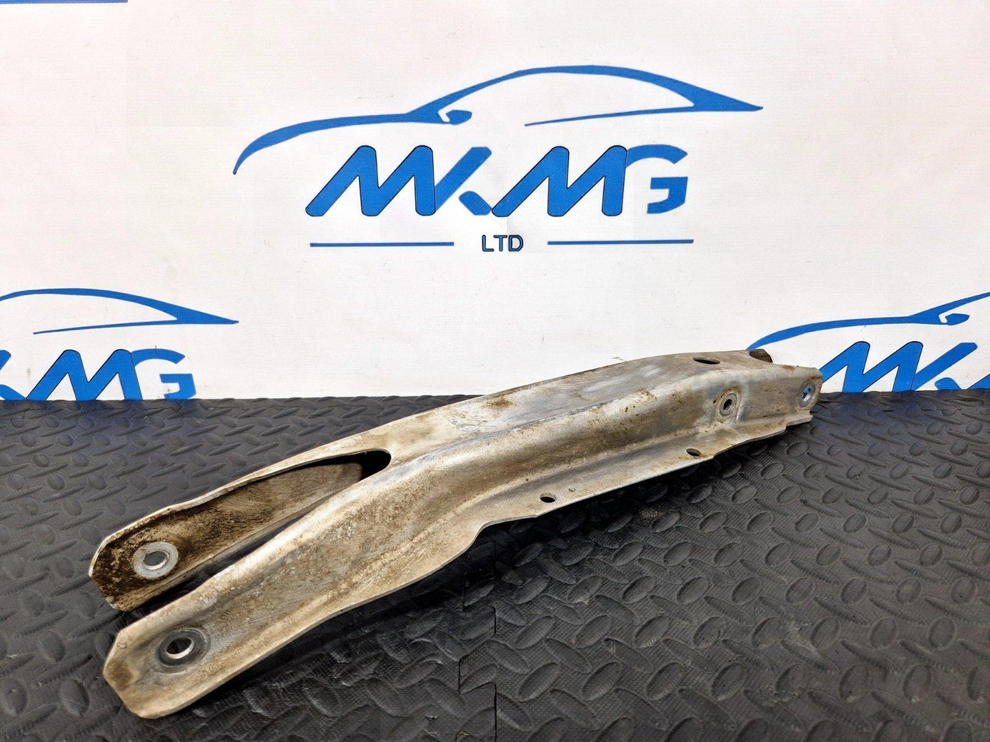 MERCEDES A B CLA W246 W176 C117 REAR LOWER CONTROL ARM SPRING LINK A2463520202