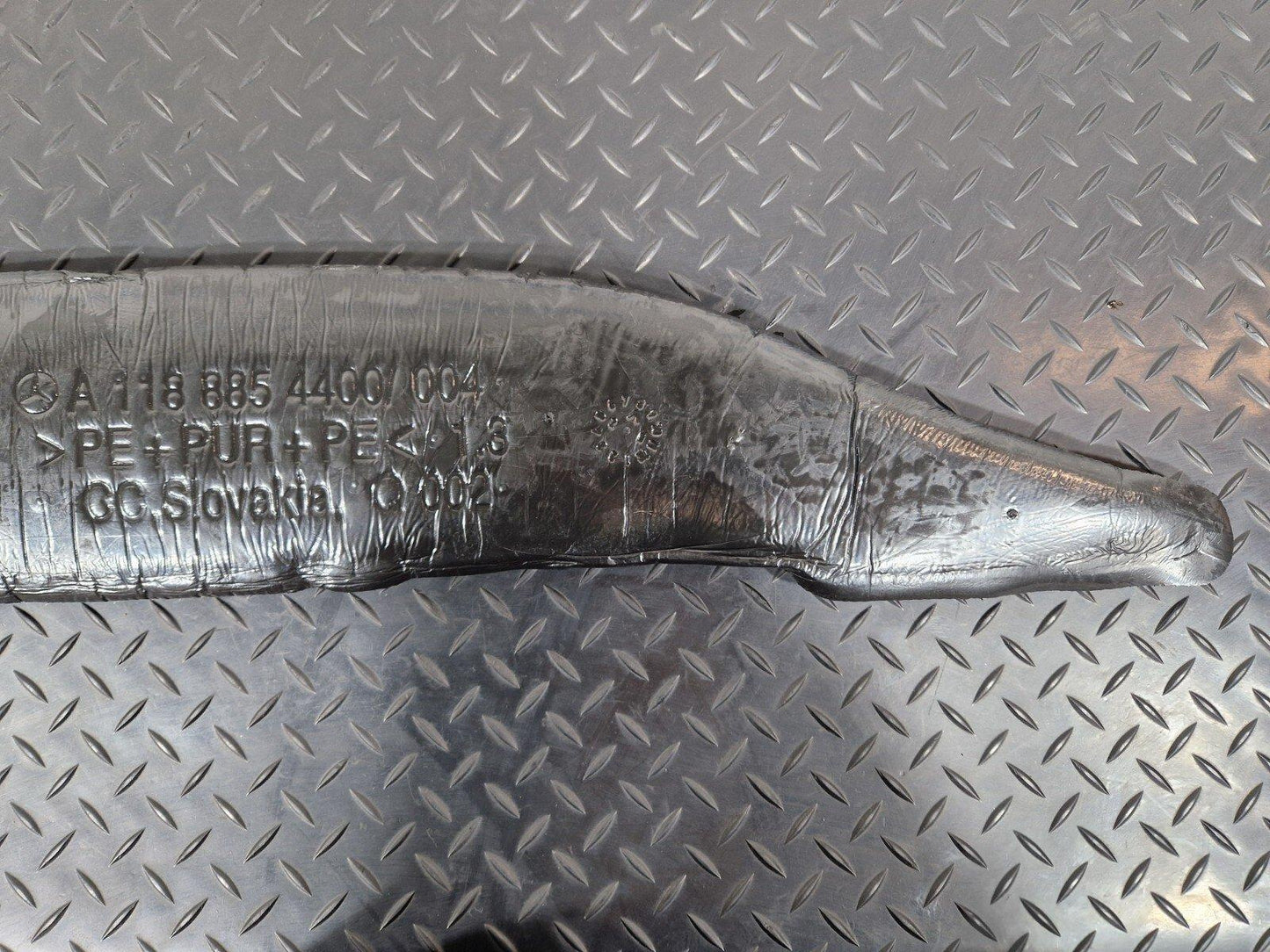 19-ON MERCEDES BENZ CLA C118 FRONT FENDER ABSORBER RIGHT SIDE A1188854400