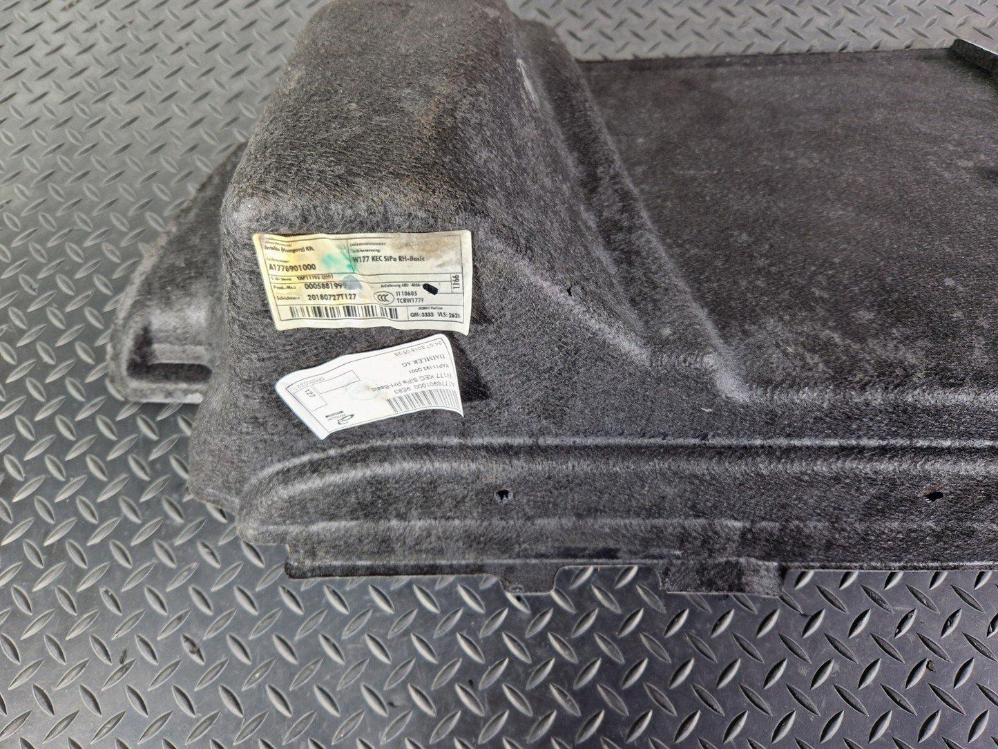 18-ON MERCEDES A CLASS W177 REAR RIGHT BOOT SIDE MAT LINER CARPET A1776901000