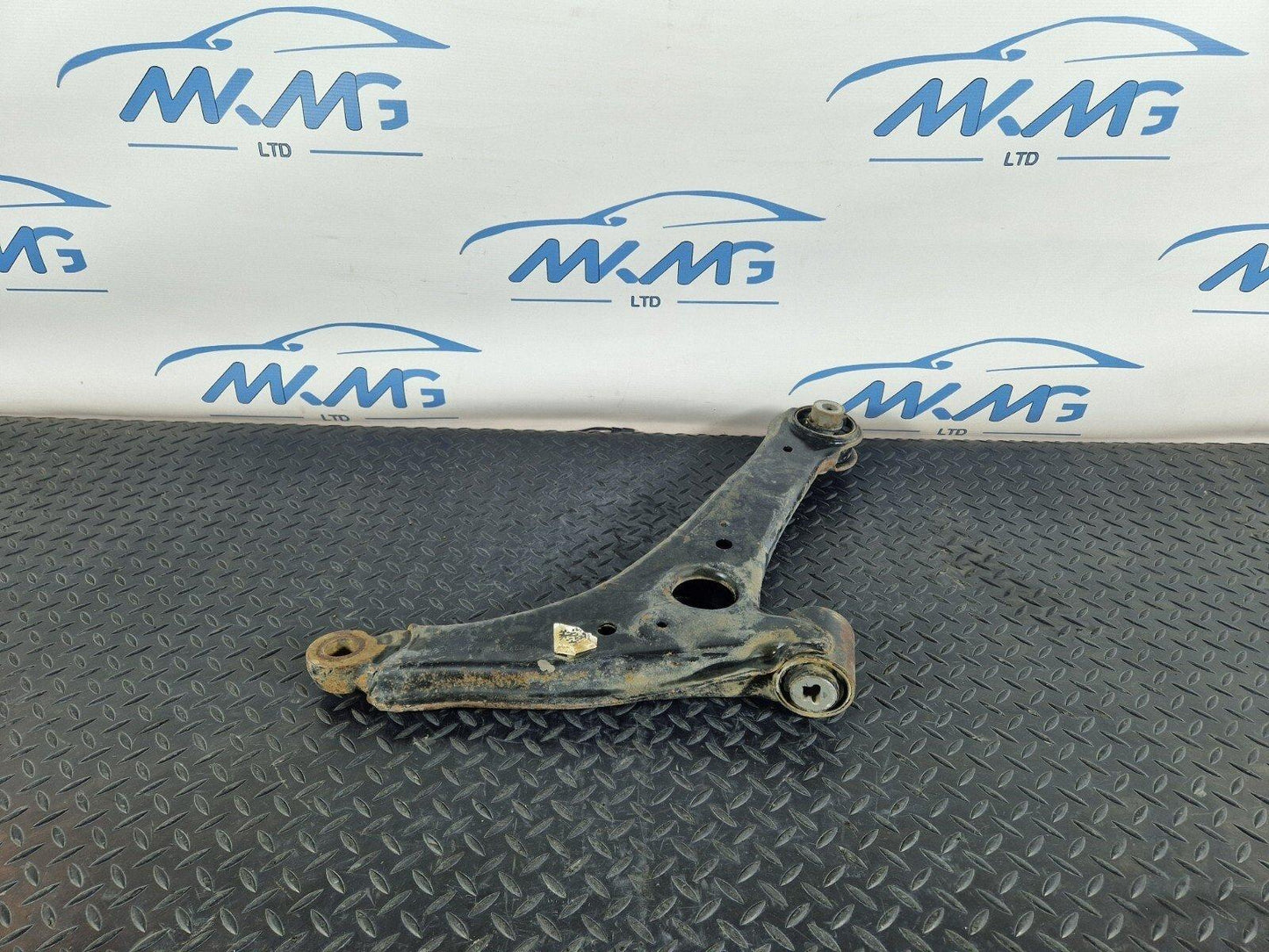 18-ON MERCEDES BENZ SPRINTER W907 W910 FRONT LOWER CONTROL ARM A9103330000