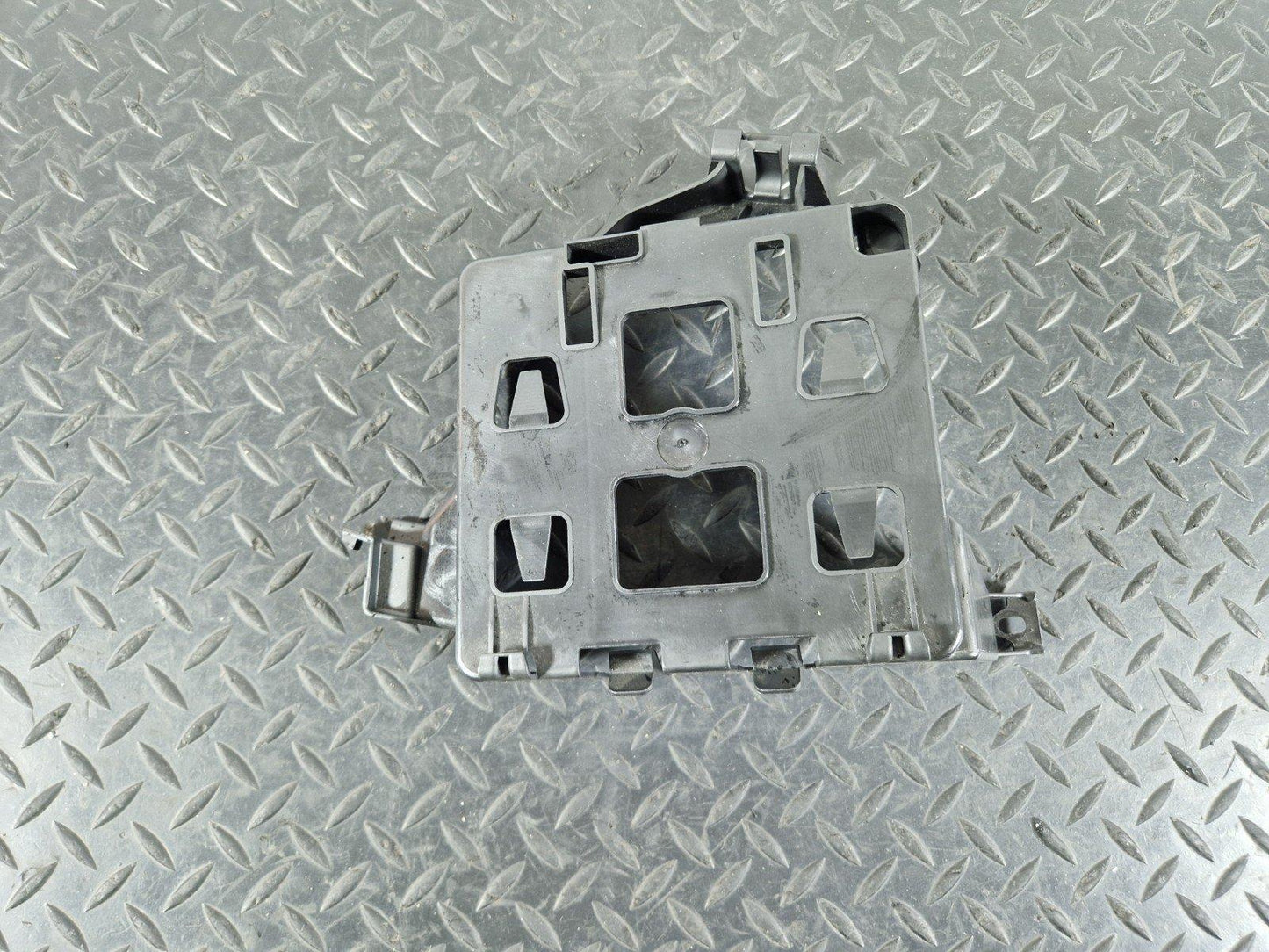 17-24 AUDI S5 F5 GENUINE OEM COMFORT CONTROL MODULE BRACKET HOLDER 8W0907368