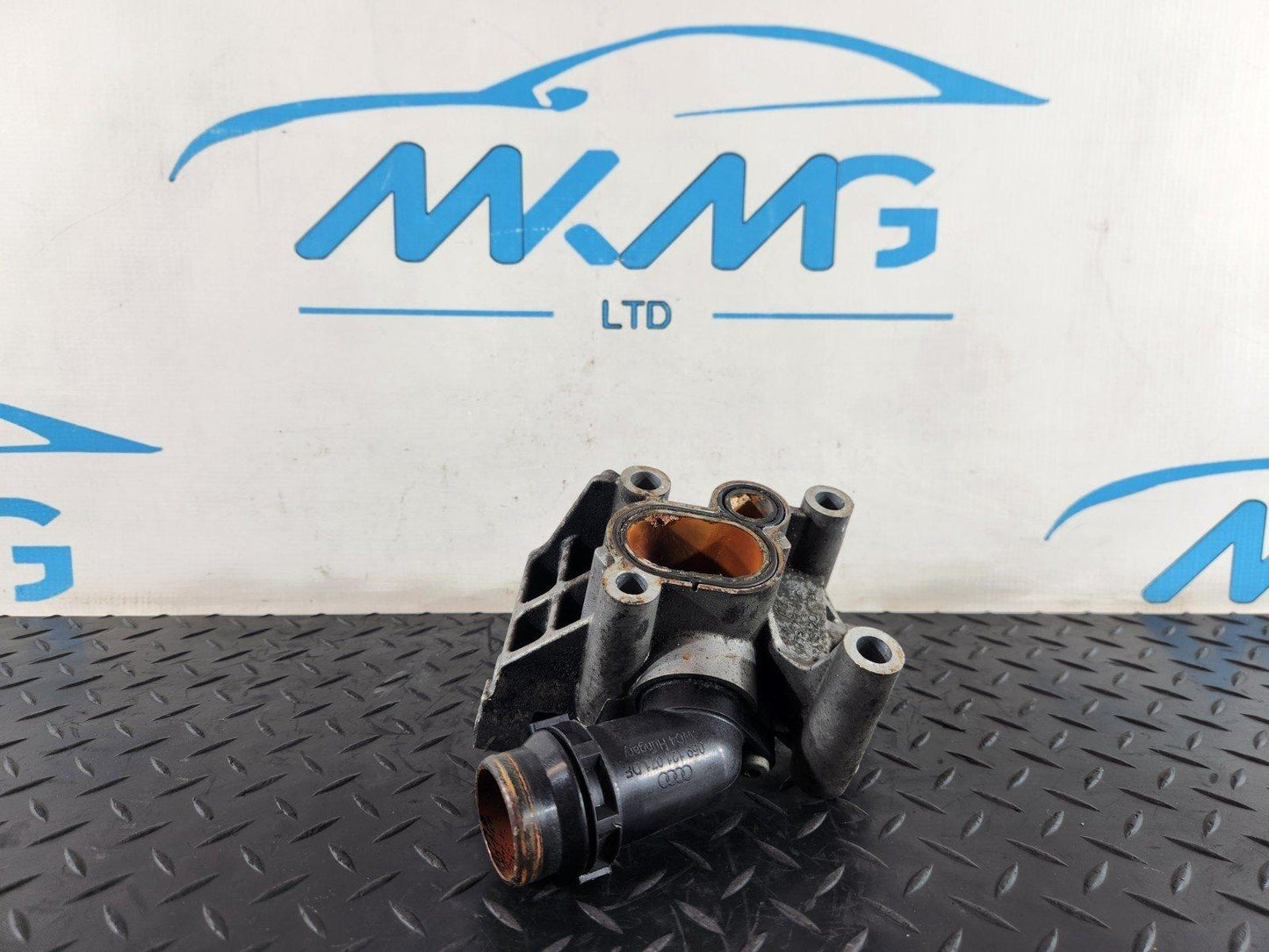 16-20 AUDI Q7 4M GENUINE AIR CON COMPRESSOR BRACKET 059121071DE 059145169