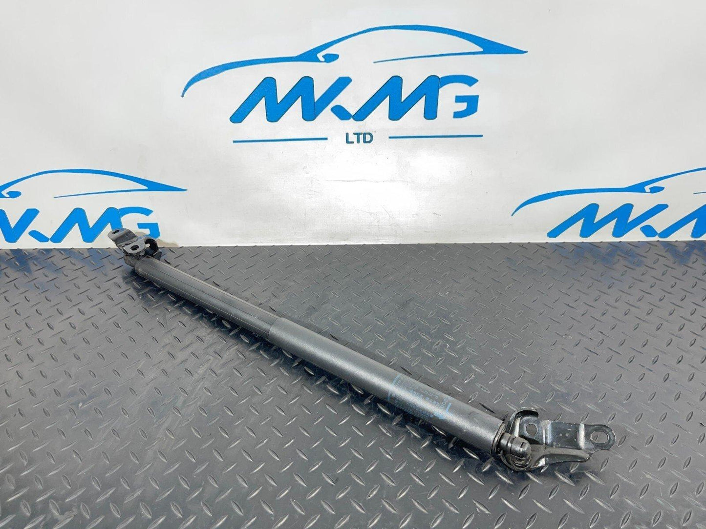 BMW X1 F48 TAILGATE BOOT GAS LIFTING STRUT LEFT PASSENGER SIDE 2017 7481803