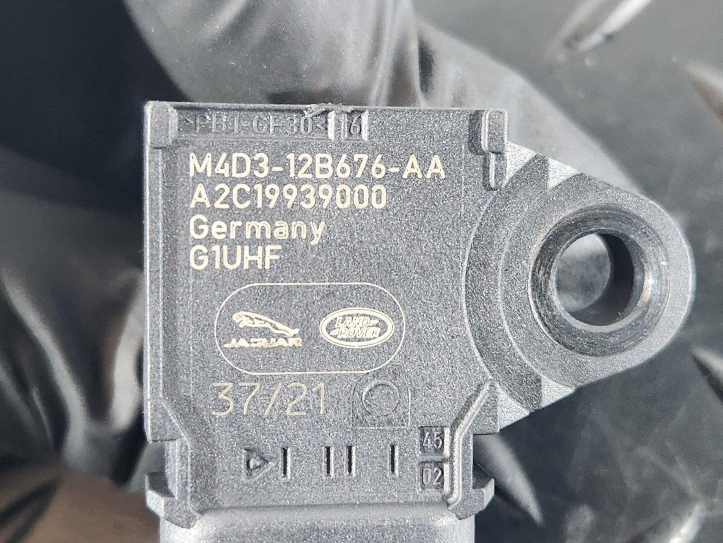 19-ON RANGE ROVER EVOQUE L551 AIR TEMPERATURE SENSOR M4D312B676AA