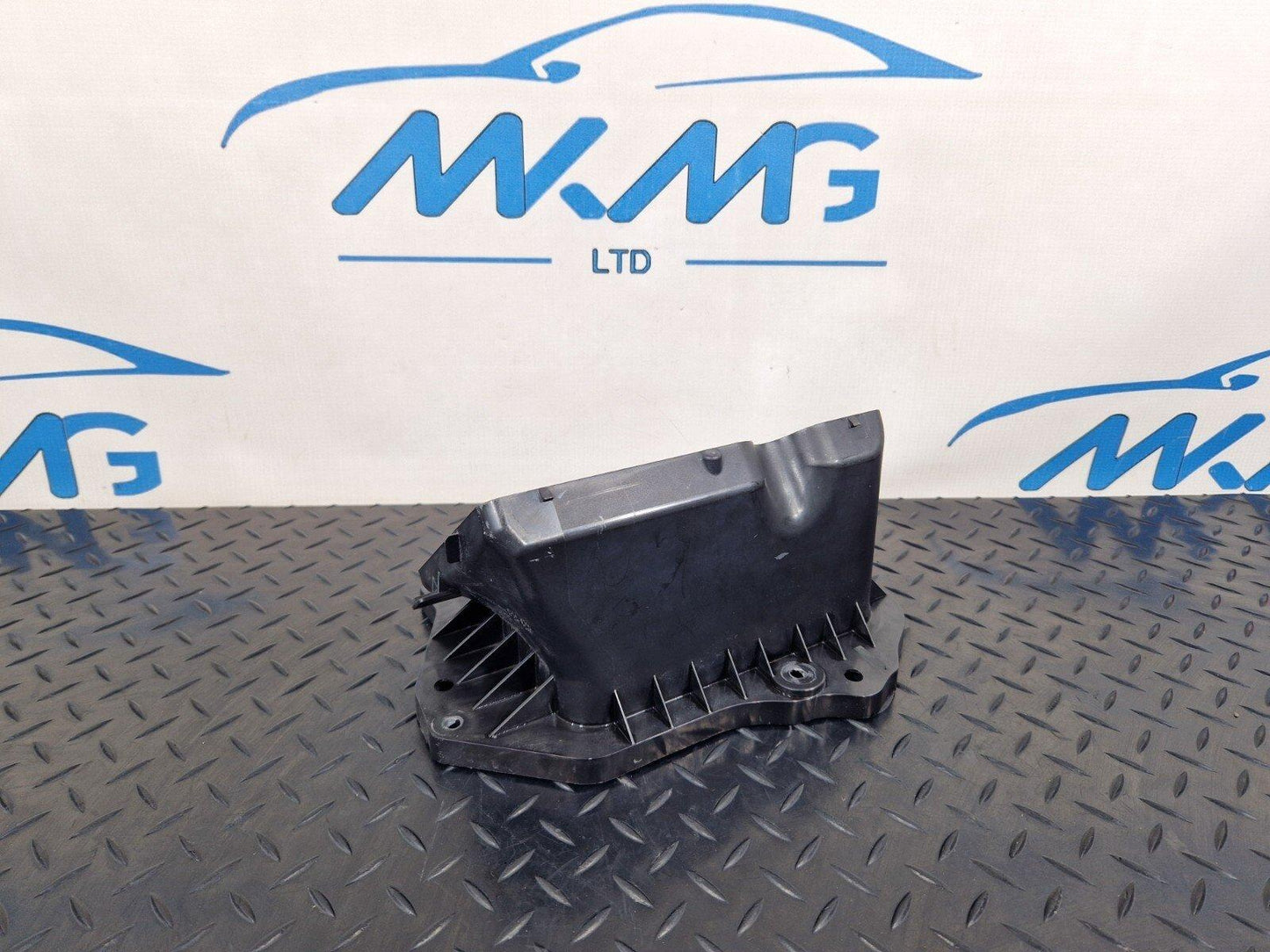 16-23 AUDI A5 F5 SPORTBACK S-LINE GENUINE FRONT AIR INTAKE DUCT VENT 8W2819904A