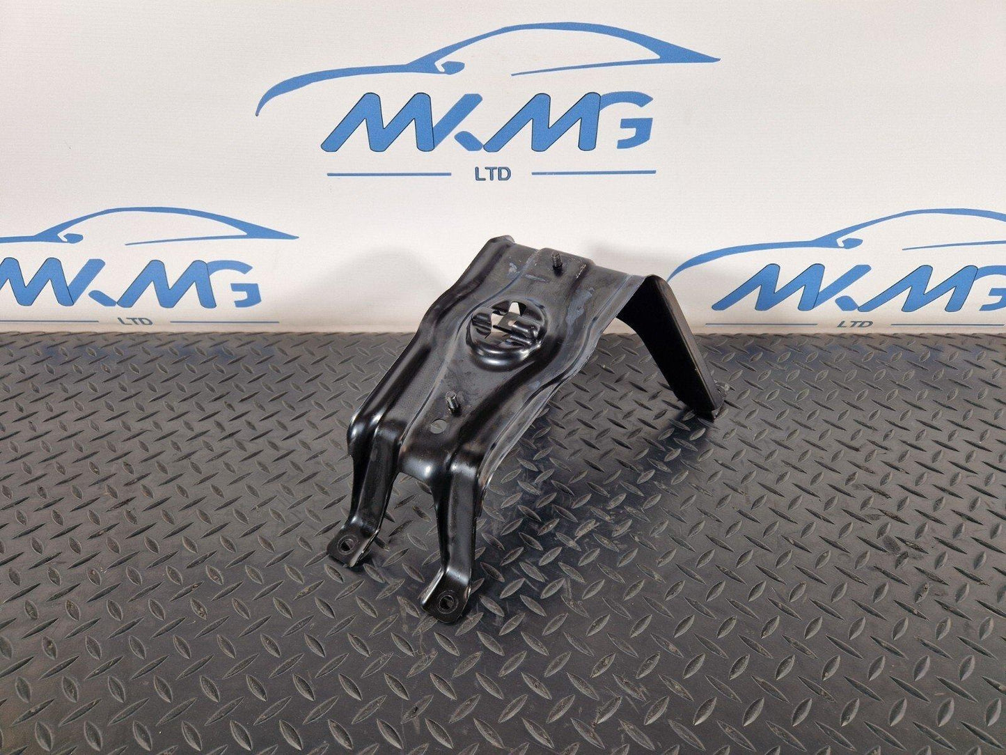 16-24 AUDI A5 F5 CONVERTIBLE SPARE WHEEL MOUNT BRACKET 8W7802715