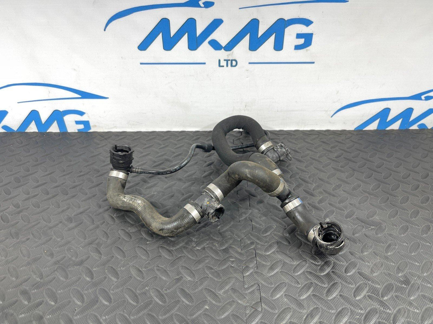 14-21 MERCEDES BENZ C300 W205 GEUINE CIRCULATION PUMP HEATING & COOLANT HOSES