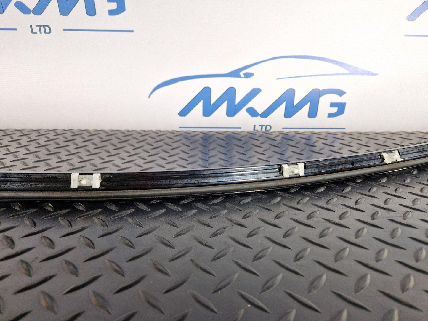 12-18 BMW 4 SERIES F36 LCI M-SPORT RIGHT DRIVER O/S WINDOW FINISHER TRIM 7332538