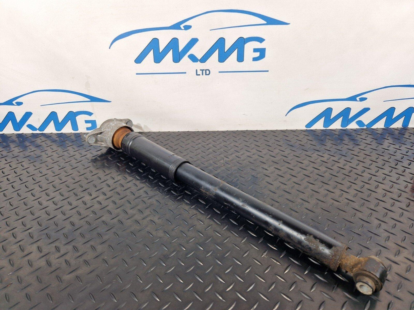 12-18 MERCEDES BENZ W176 LCI AMG LINE COUPE REAR SHOCK ABSORBER A2043260598