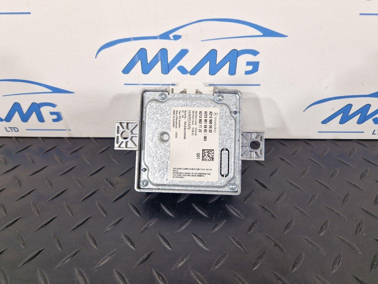 19-ON MERCEDES BENZ CLA C118 HARMAN SOUND AMPLIFIER OEM A2139005932