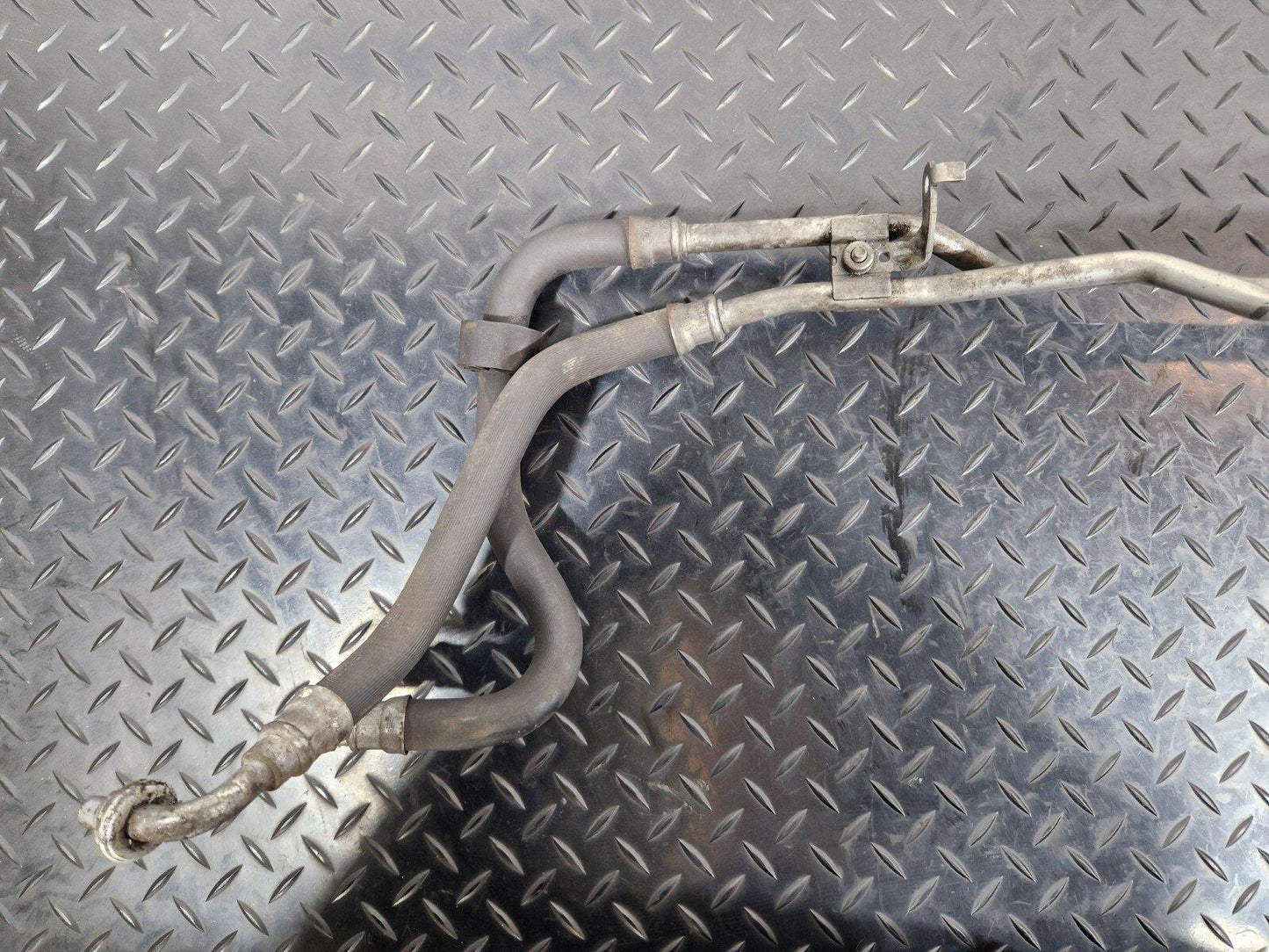 14-21 MERCEDES C300h W205 GEARBOX TRANSMISSION OIL LINE A6511806030 A6511805930
