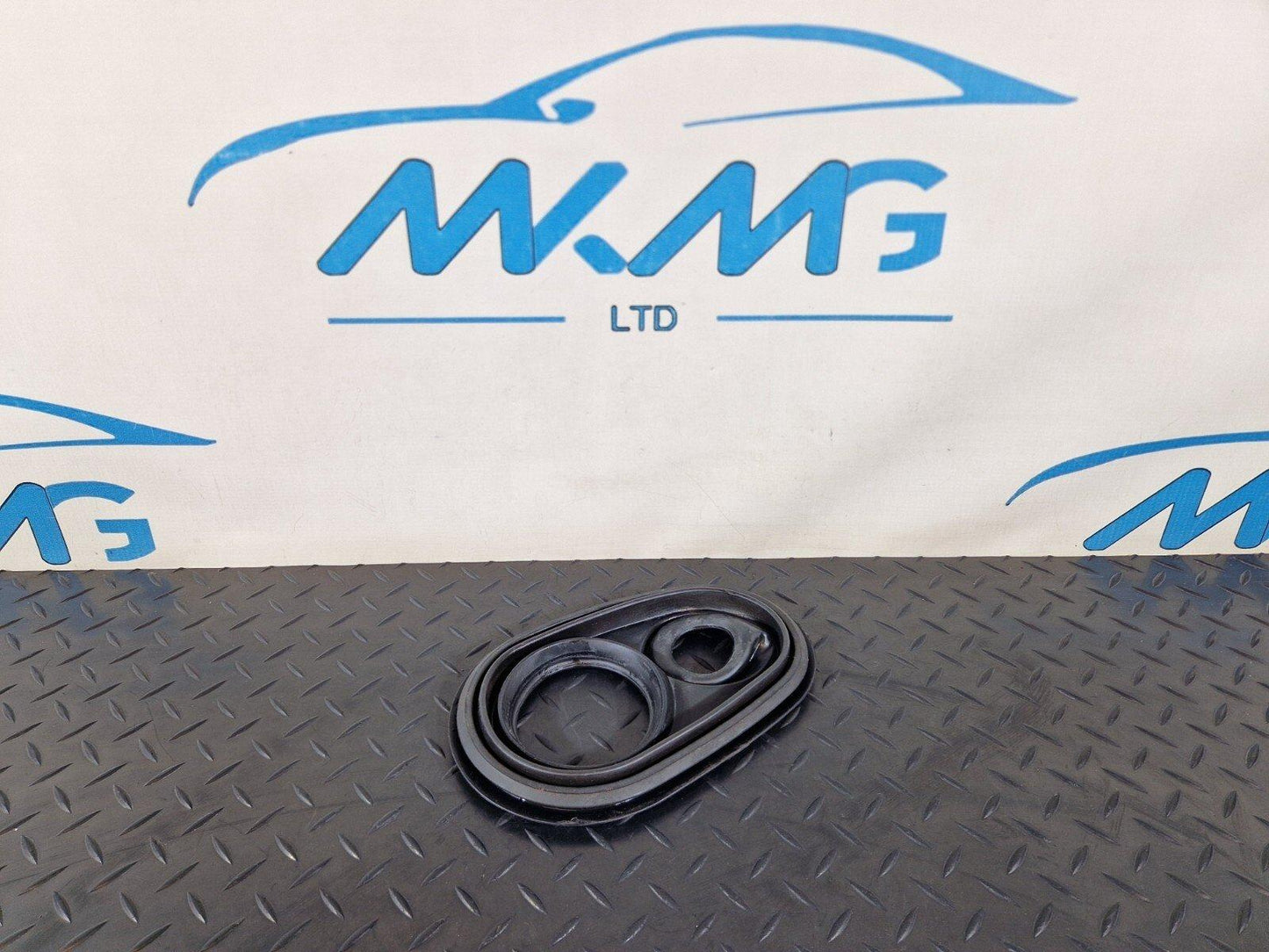 18-ON MERCEDES BENZ A CLASS W177 FUEL FILLER NECK PIPE COVER A1774710200