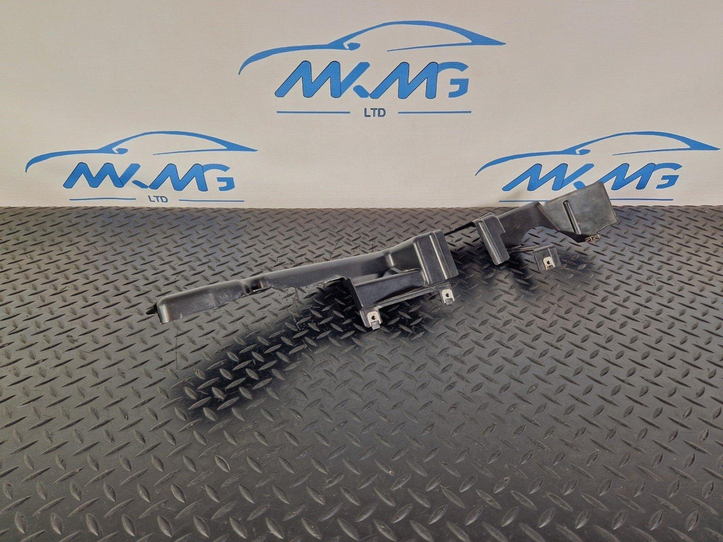 10-13 BMW X5 E70 LCI GENUINE N/S LEFT SIDE STEERING GEAR COVER TRIM 7160239