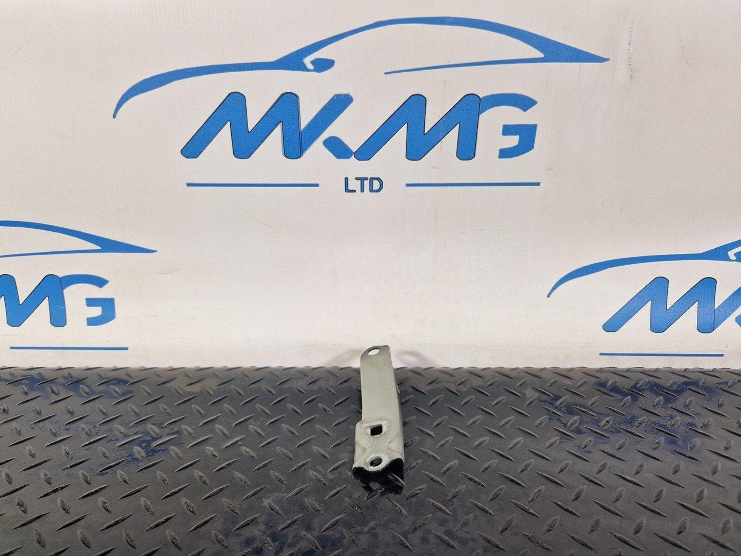 14-21 BMW 2 SERIES ACTIVE TOURER F45 PASSENGER SIDE BONNET STRUT HOLDER 7300531