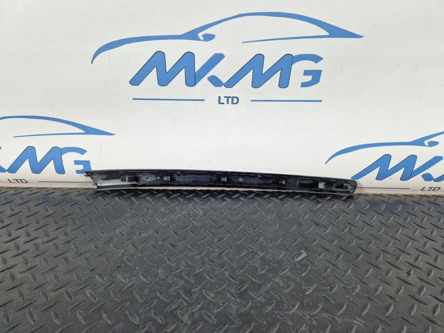12-17 AUDI S5 CONVERTIBLE FRONT LEFT N/S PASSENGER SIDE DOOR TRIM 8T0867409