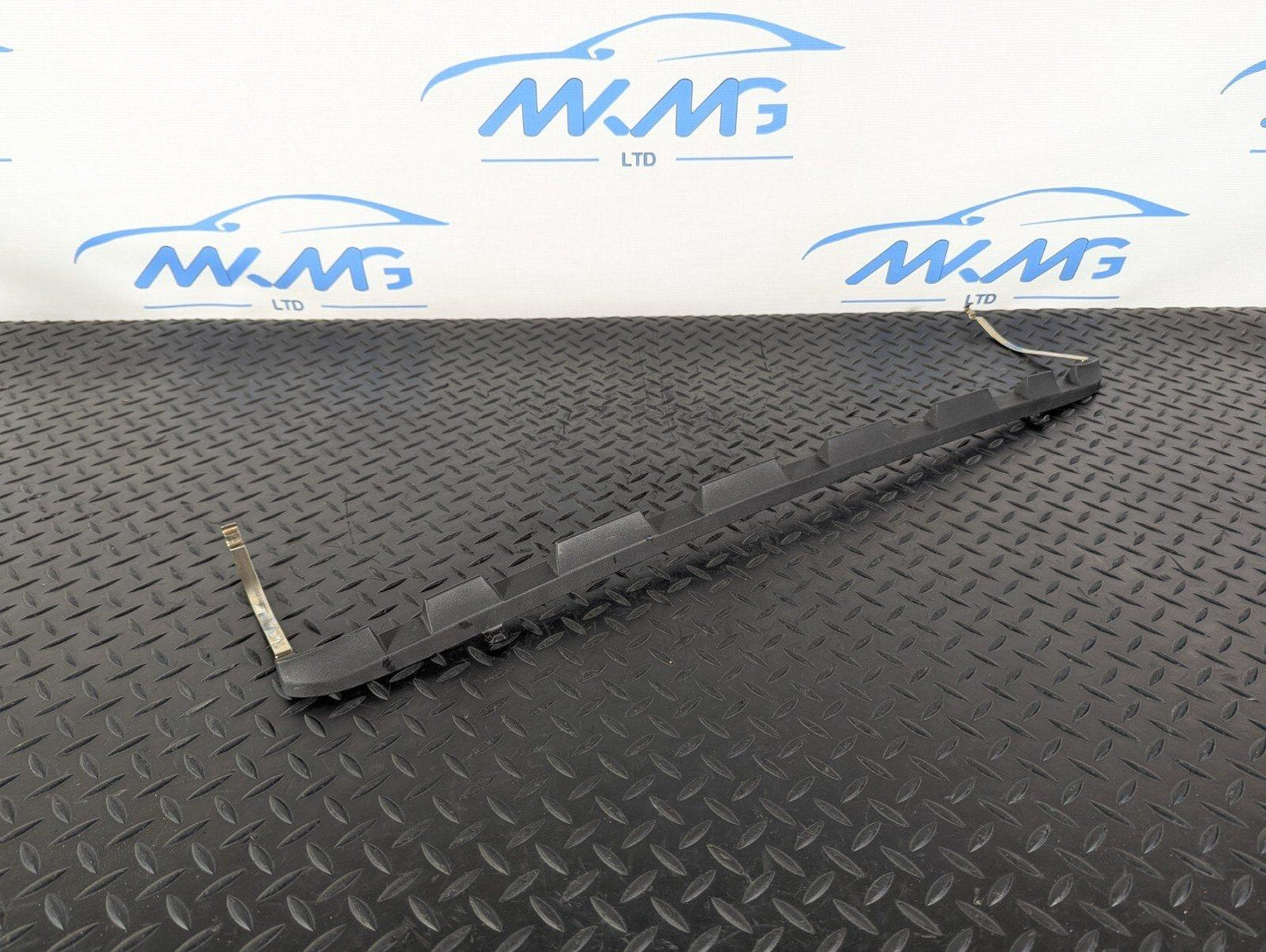 14-16 BMW 2 SERIES F22 SUNROOF SLIPSTREAM DEFLECTOR 7276419