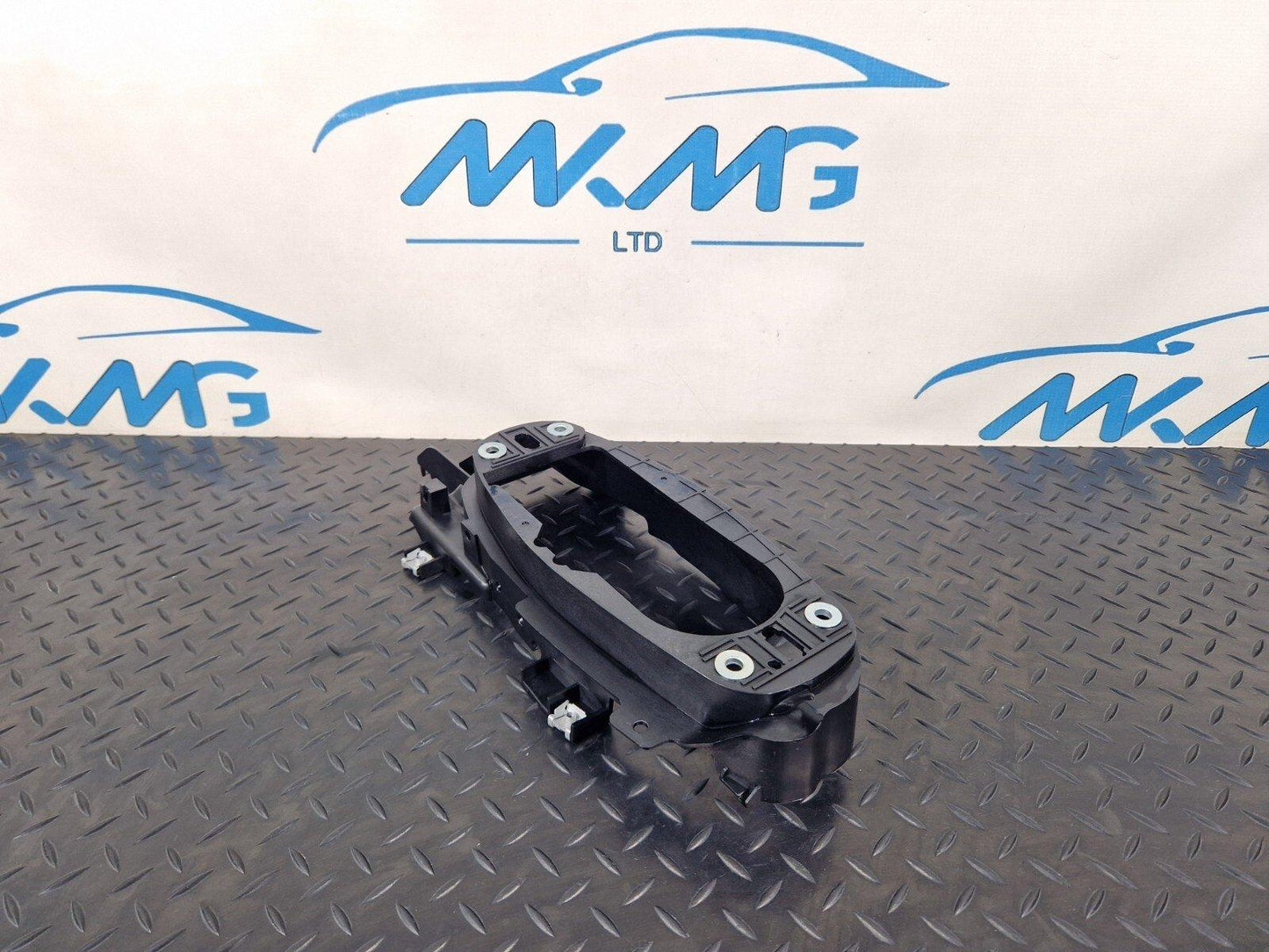 16-24 AUDI A5 F5 GENUINE GEARSTICK MOUNTING PLATE BRACKET 8W0863531