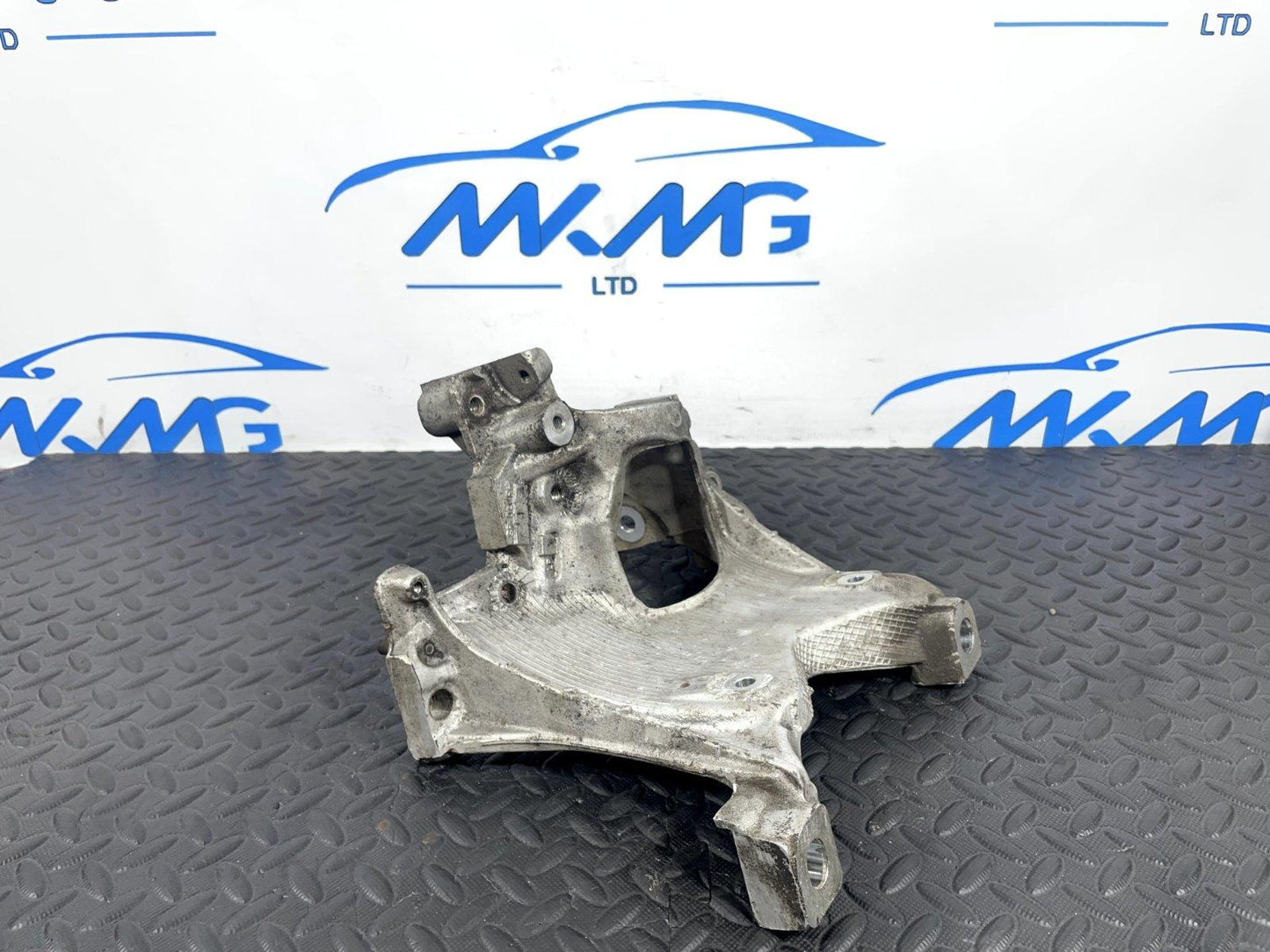 16-19 AUDI A4 B9 AVANT GENUINE FRONT LEFT SIDE SUBFRAME BRACKET 8W0399295