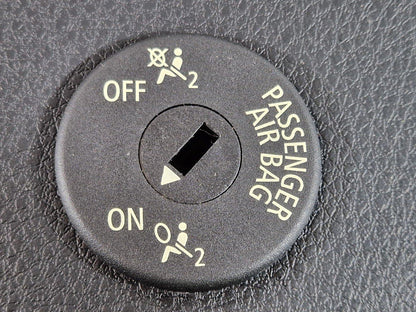 11-18 BMW 6 SERIES F13 GENUINE DASHBOARD END LEFT TRIM COVER 9197495